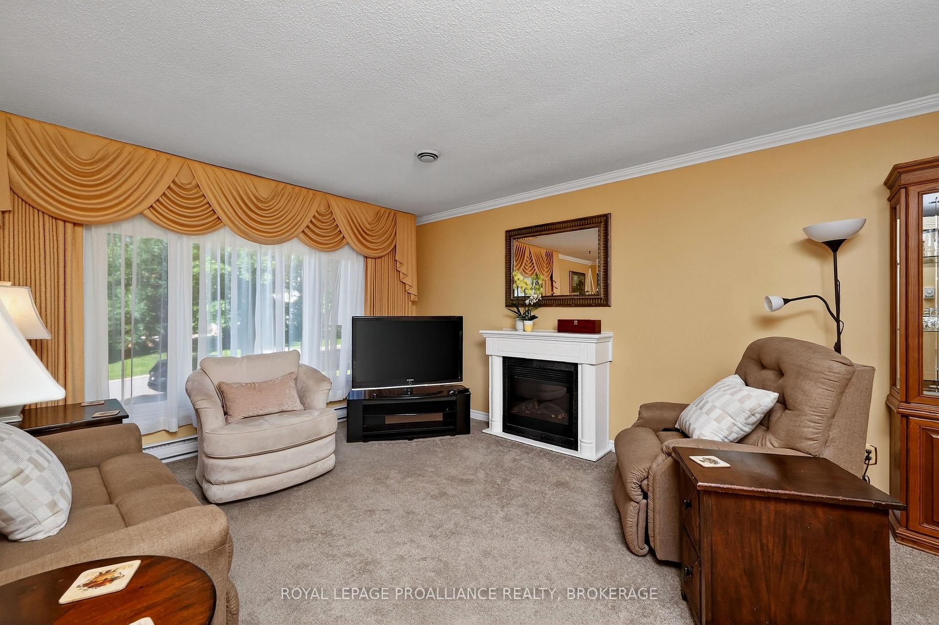 Photo 5 of 862 Berwick Place, Kingston, South of Taylor-Kidd Blvd — HOMEH