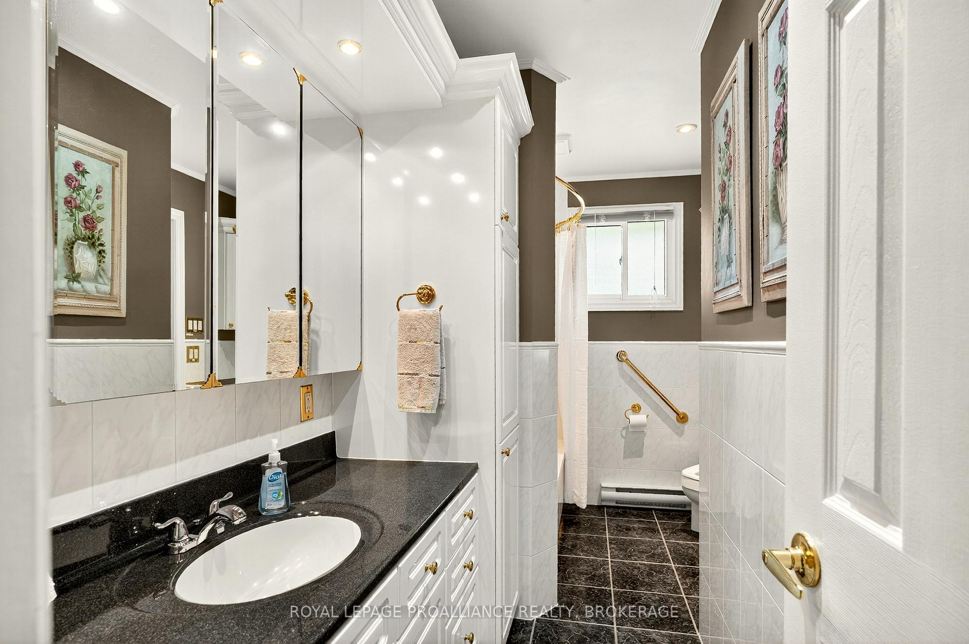 Photo 10 of 862 Berwick Place, Kingston, South of Taylor-Kidd Blvd — HOMEH
