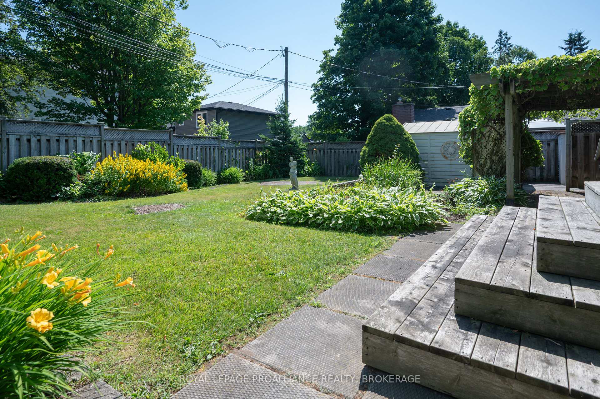 Photo 33 of 862 Berwick Place, Kingston, South of Taylor-Kidd Blvd — HOMEH