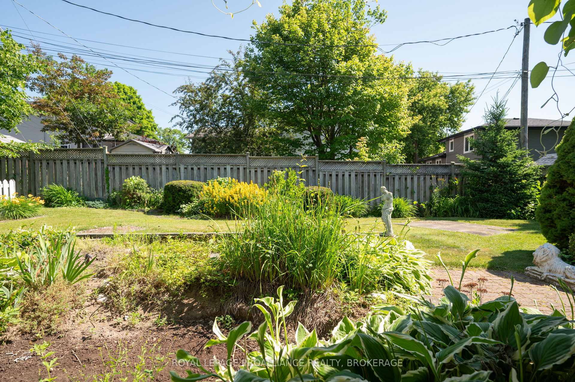 Photo 36 of 862 Berwick Place, Kingston, South of Taylor-Kidd Blvd — HOMEH