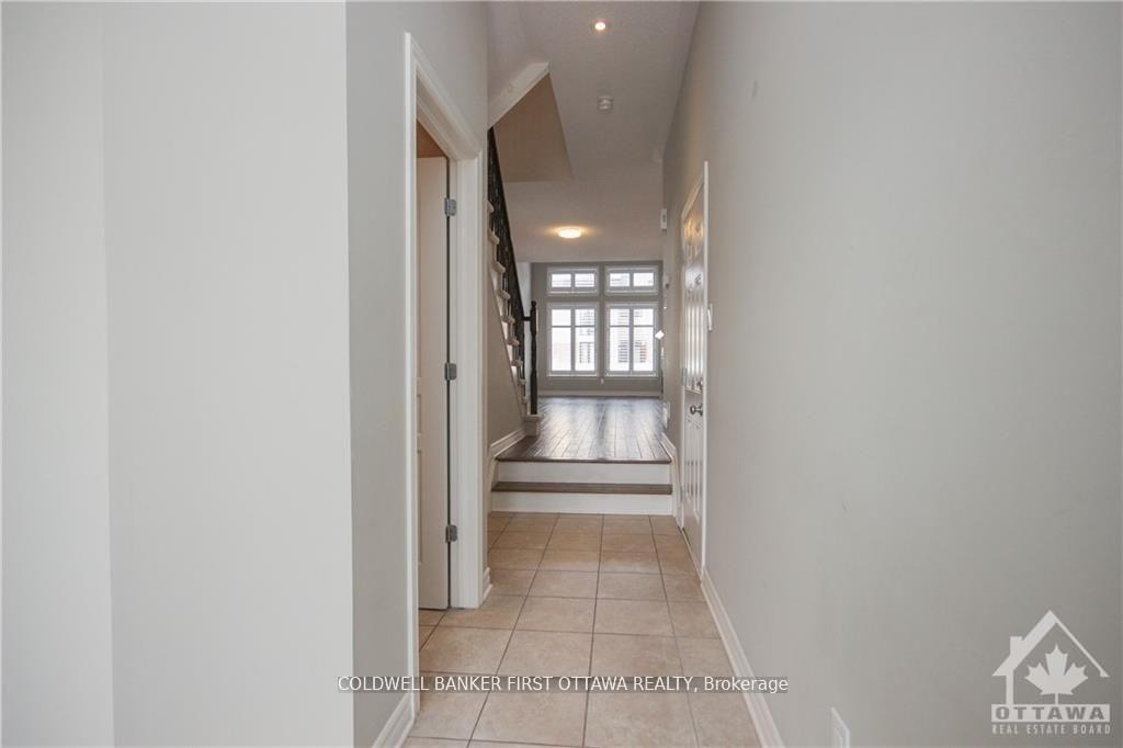 Photo 3 of 308 Ballinville Circle, Ottawa, Manotick East to Manotick Station — HOMEH