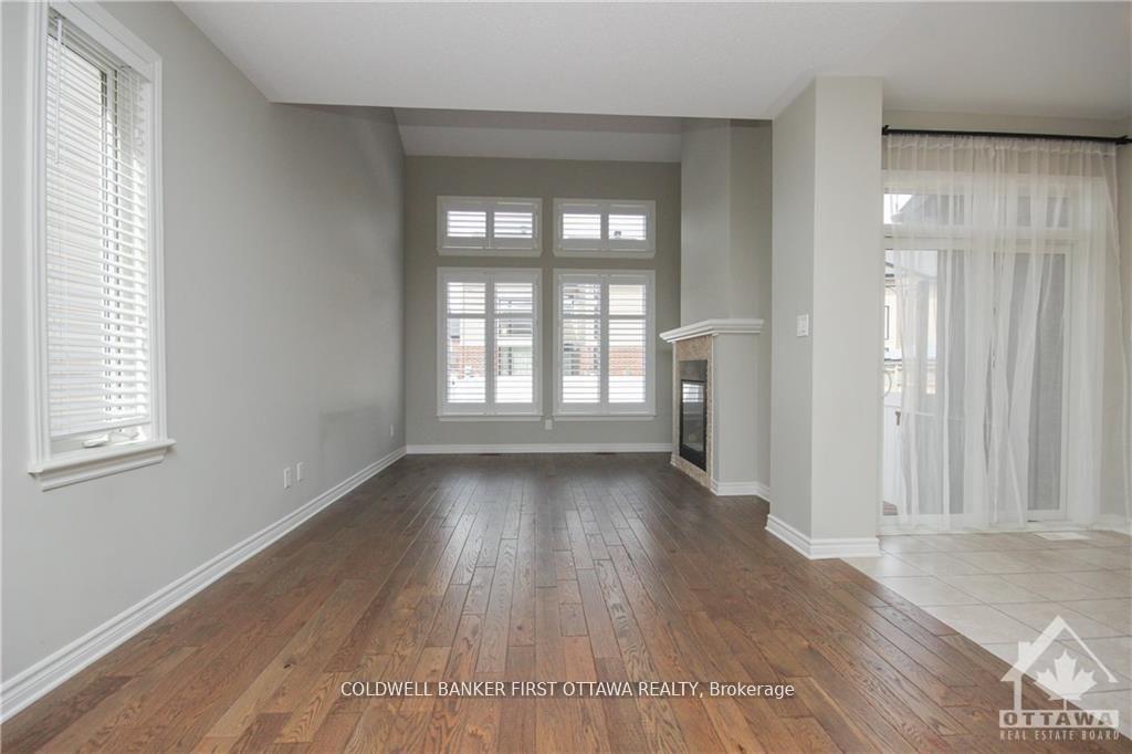 Photo 4 of 308 Ballinville Circle, Ottawa, Manotick East to Manotick Station — HOMEH