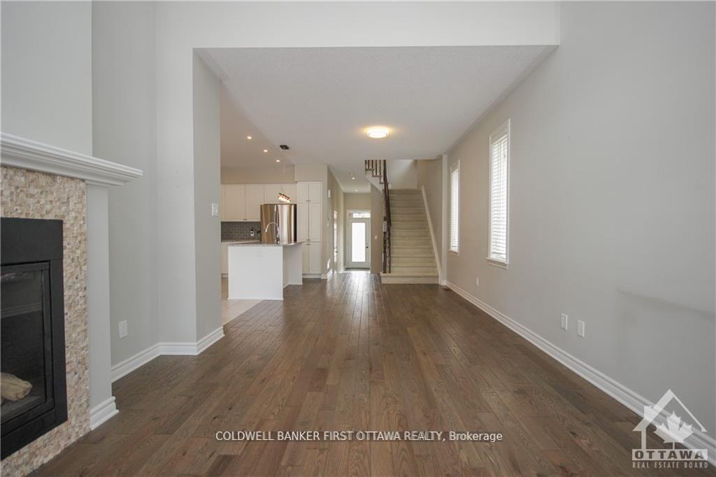 Photo 8 of 308 Ballinville Circle, Ottawa, Manotick East to Manotick Station — HOMEH