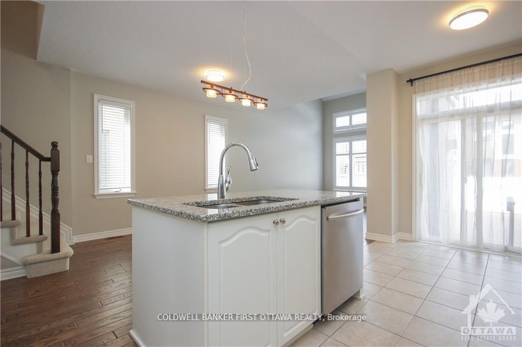 Photo 12 of 308 Ballinville Circle, Ottawa, Manotick East to Manotick Station — HOMEH