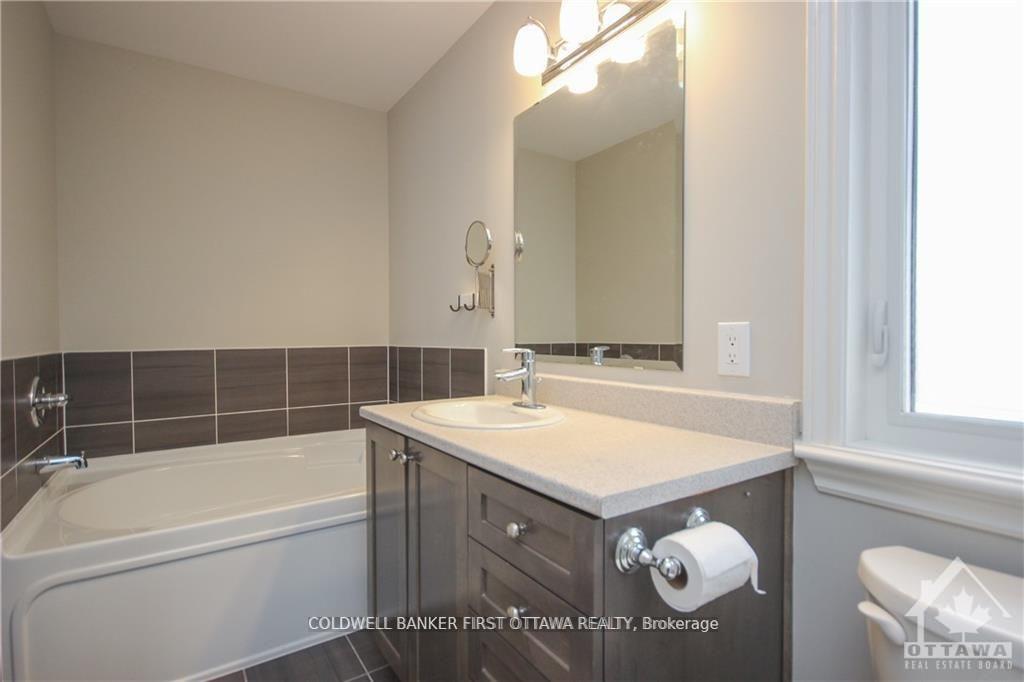 Photo 21 of 308 Ballinville Circle, Ottawa, Manotick East to Manotick Station — HOMEH
