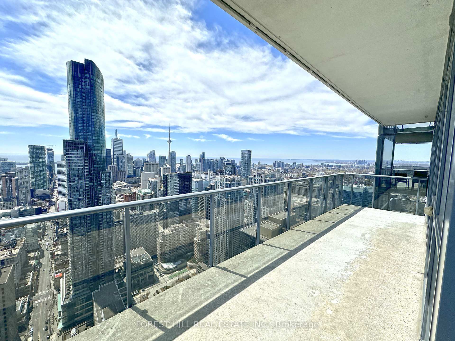 Front of Unit 5810, 7 Grenville Street