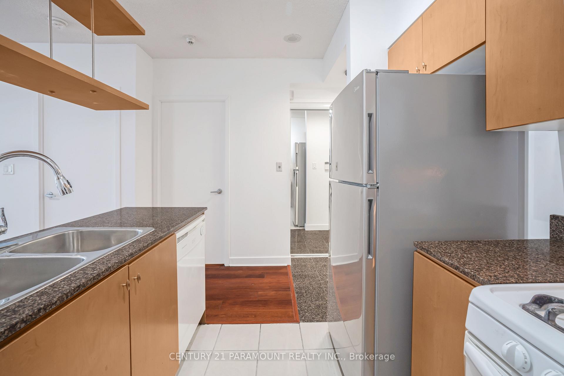Photo 9 of Unit 1609, 5 Mariner Terrace, Toronto, Waterfront Communities — HOMEH