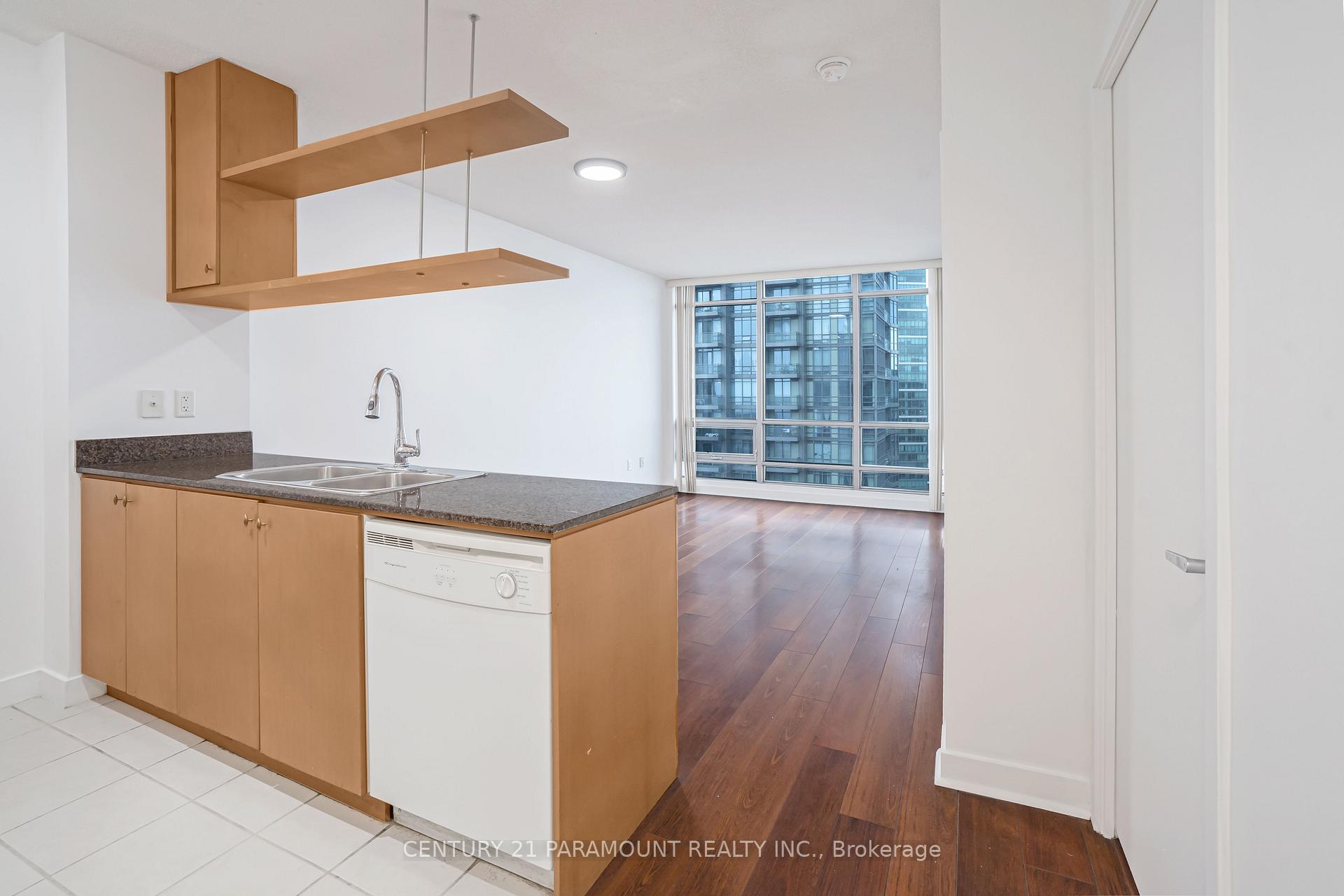 Photo 11 of Unit 1609, 5 Mariner Terrace, Toronto, Waterfront Communities — HOMEH