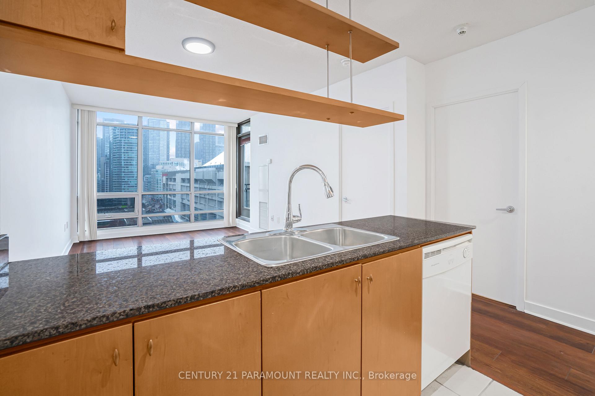 Photo 13 of Unit 1609, 5 Mariner Terrace, Toronto, Waterfront Communities — HOMEH