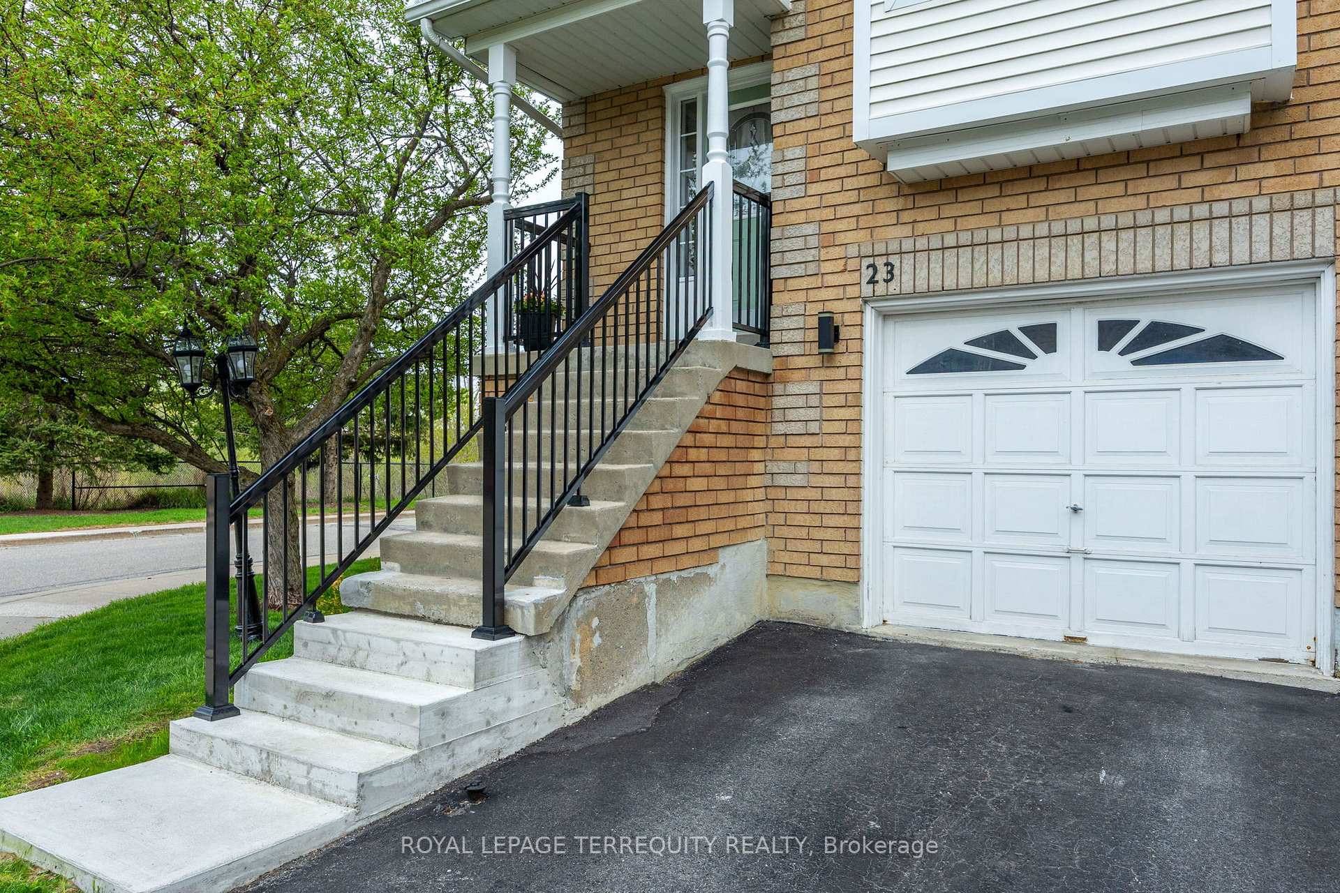 Photo 19 of Unit 23, 9800 Mclaughlin Road, Brampton, Fletcher's Creek Village — HOMEH