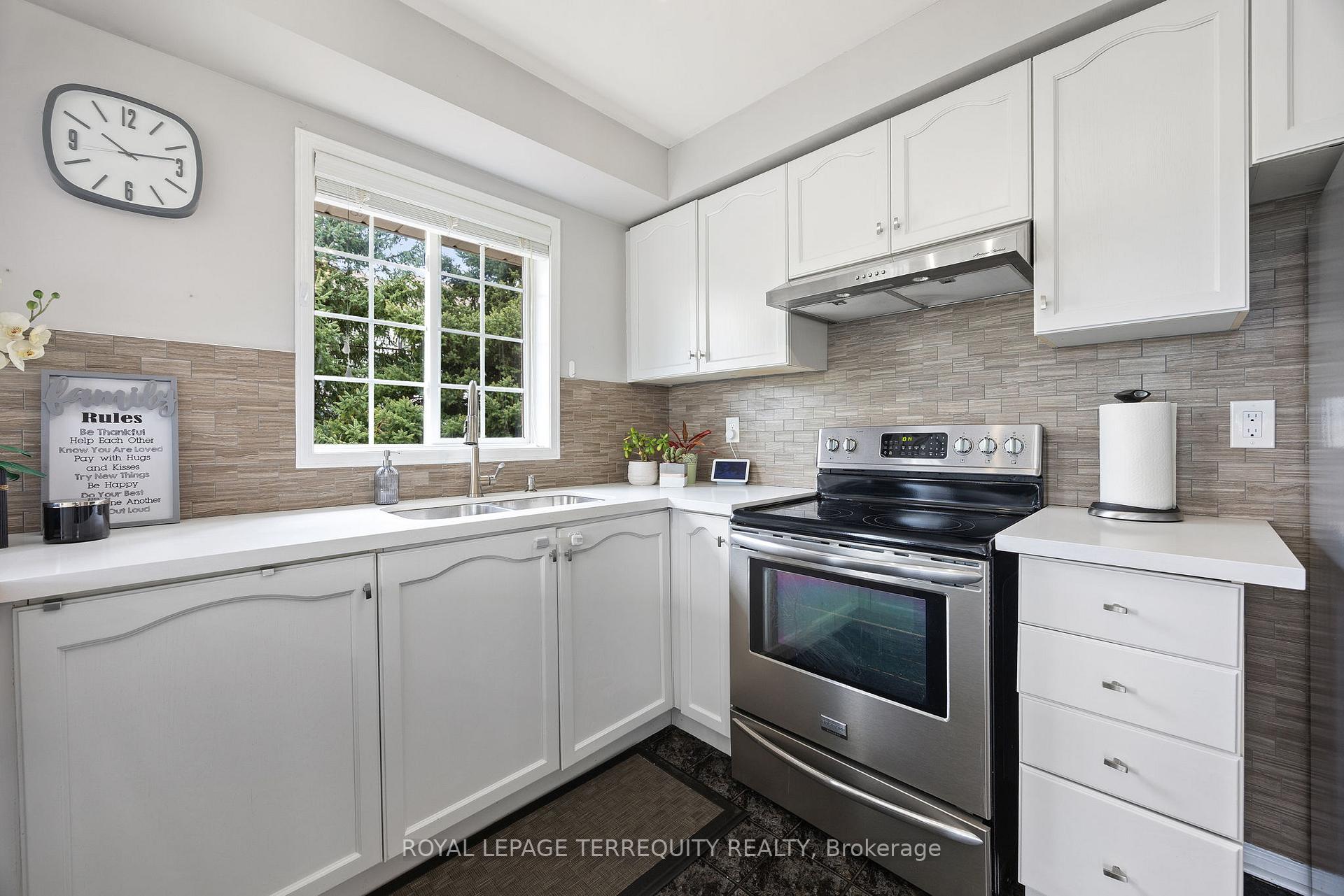 Photo 9 of Unit 23, 9800 Mclaughlin Road, Brampton, Fletcher's Creek Village — HOMEH