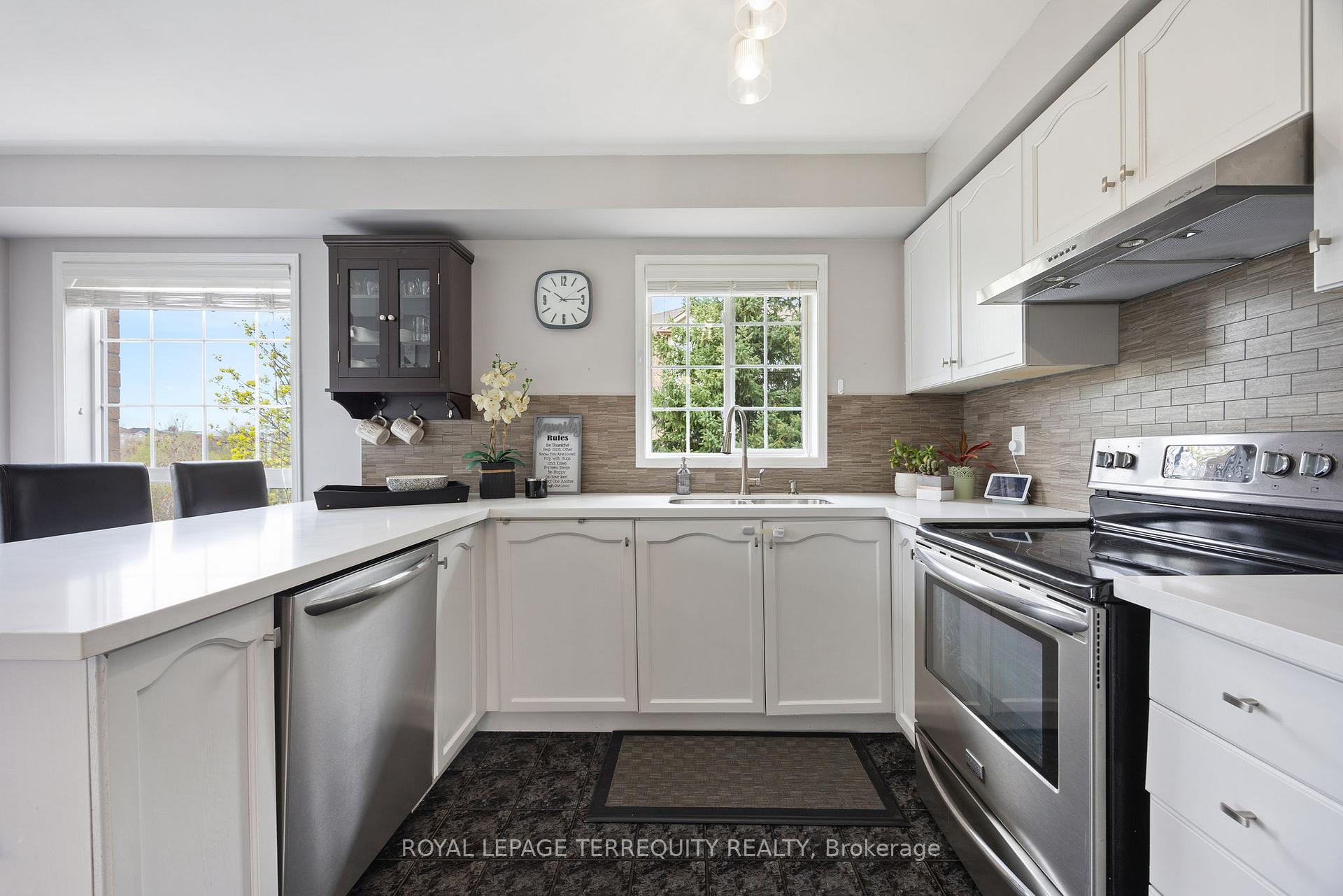 Photo 11 of Unit 23, 9800 Mclaughlin Road, Brampton, Fletcher's Creek Village — HOMEH