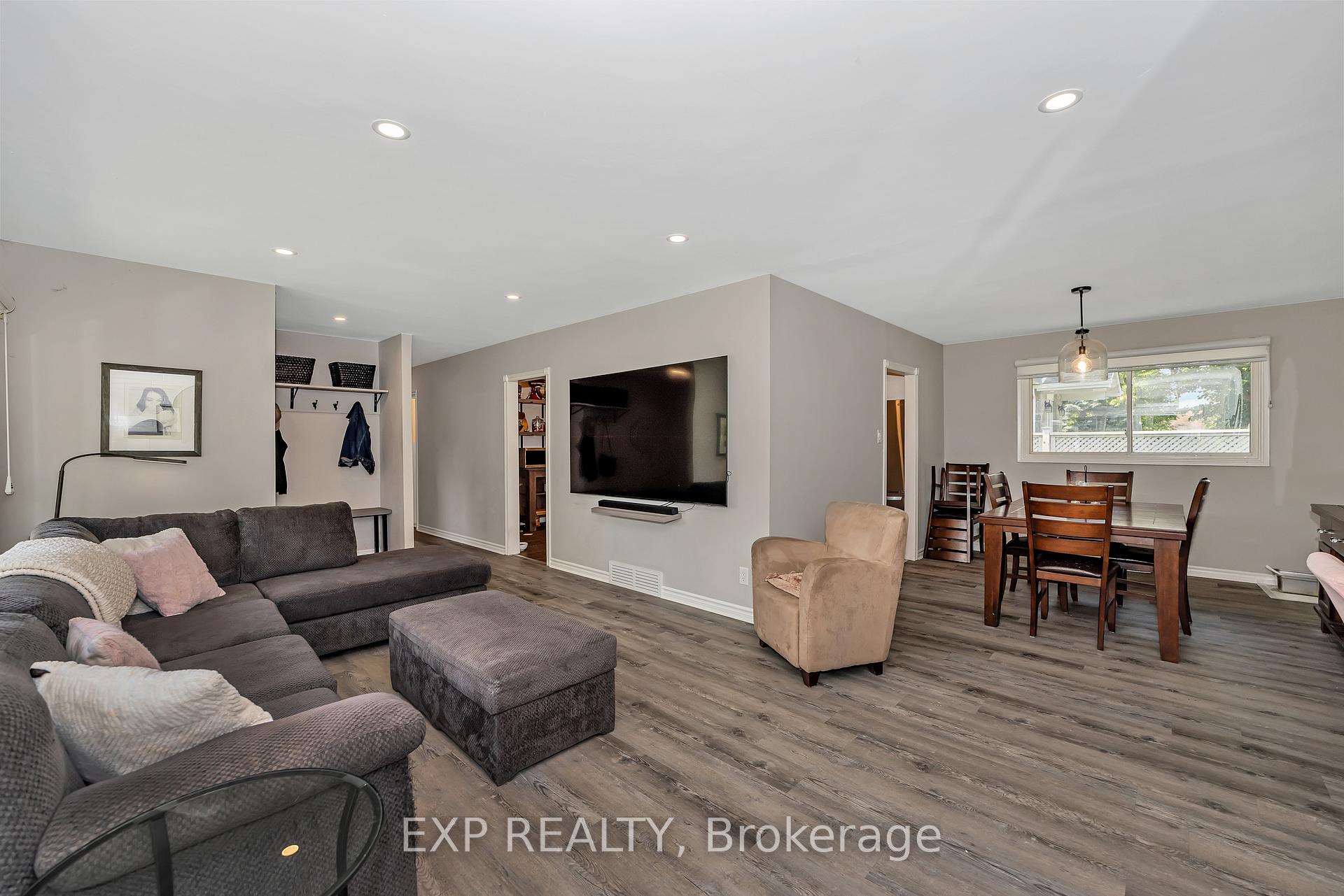 Photo 6 of 936 Blythdale Road, Ottawa, McKellar Heights/Glabar Park — HOMEH
