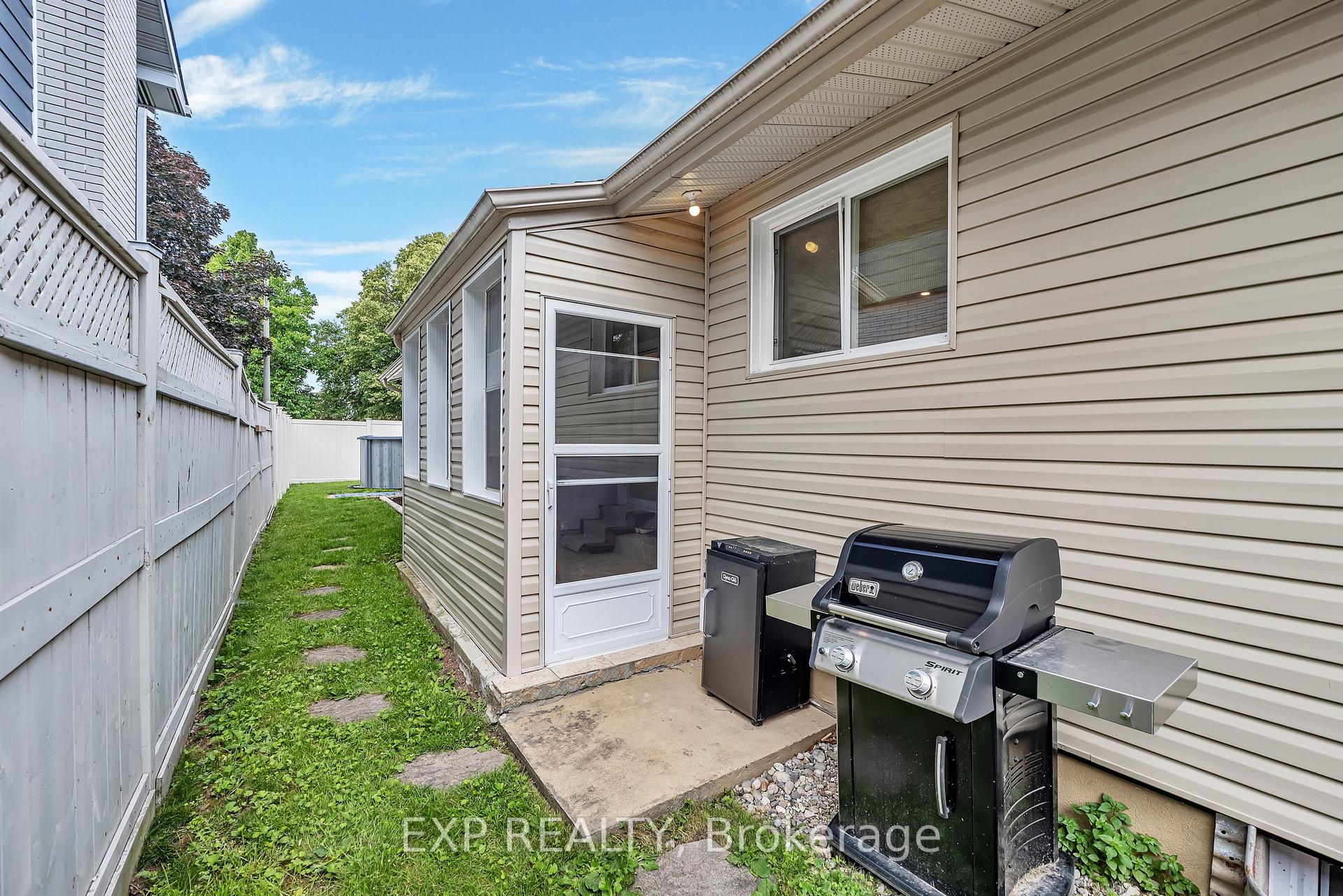 Photo 28 of 936 Blythdale Road, Ottawa, McKellar Heights/Glabar Park — HOMEH