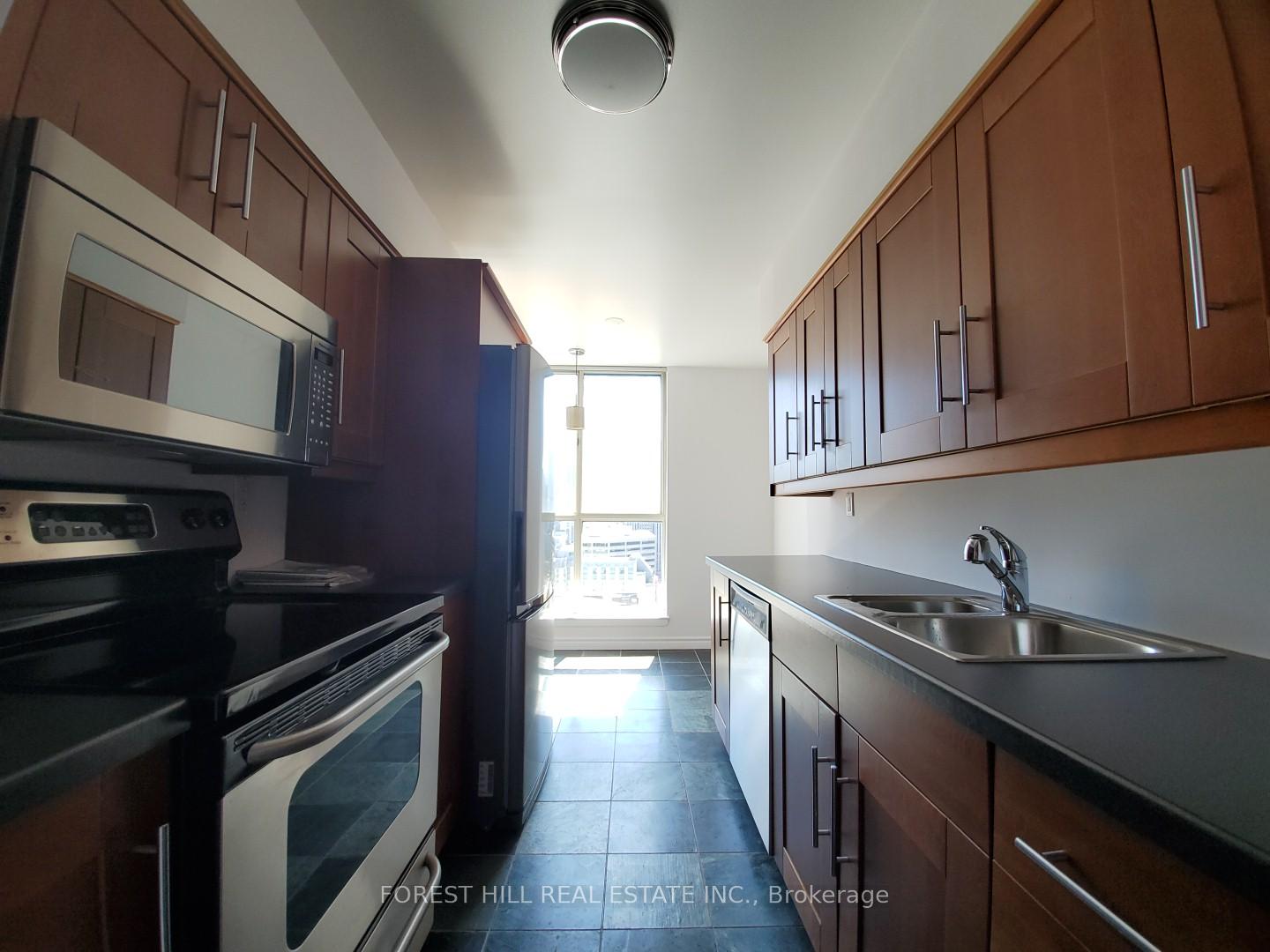 Photo 5 of Unit PH14, 633 Bay Street, Toronto, Bay Street Corridor — HOMEH