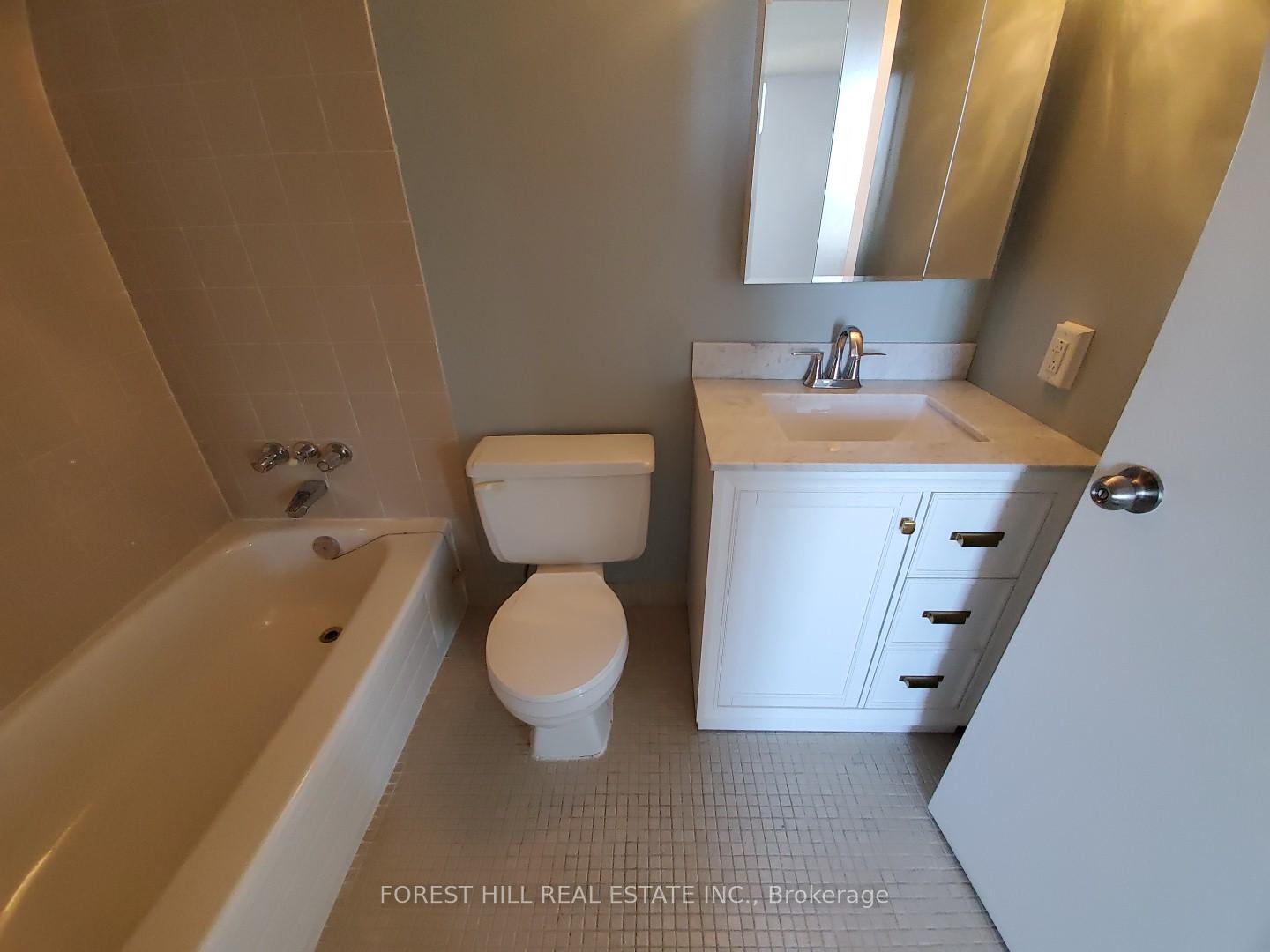 Photo 3 of Unit PH14, 633 Bay Street, Toronto, Bay Street Corridor — HOMEH