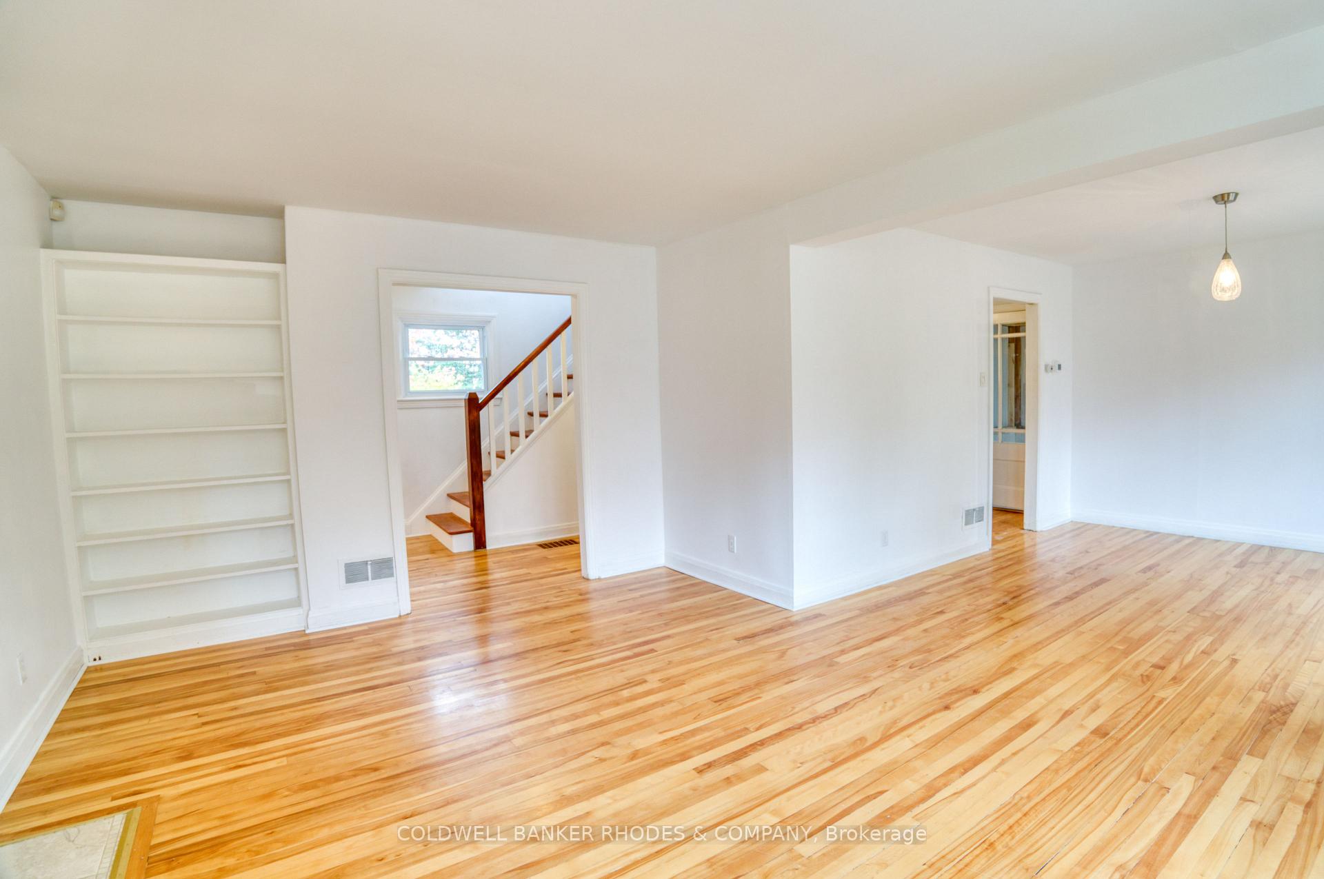 Photo 7 of 20 Bedford Crescent, Ottawa, Manor Park — HOMEH
