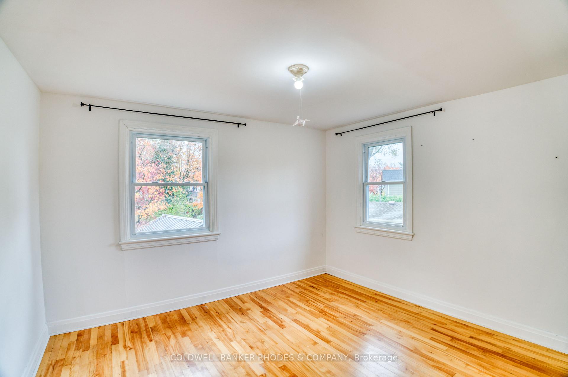 Photo 14 of 20 Bedford Crescent, Ottawa, Manor Park — HOMEH