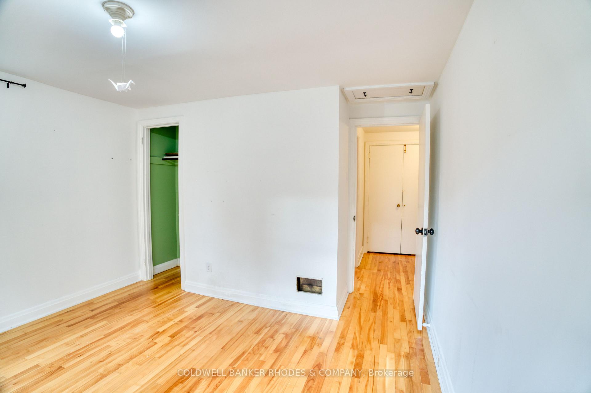 Photo 15 of 20 Bedford Crescent, Ottawa, Manor Park — HOMEH