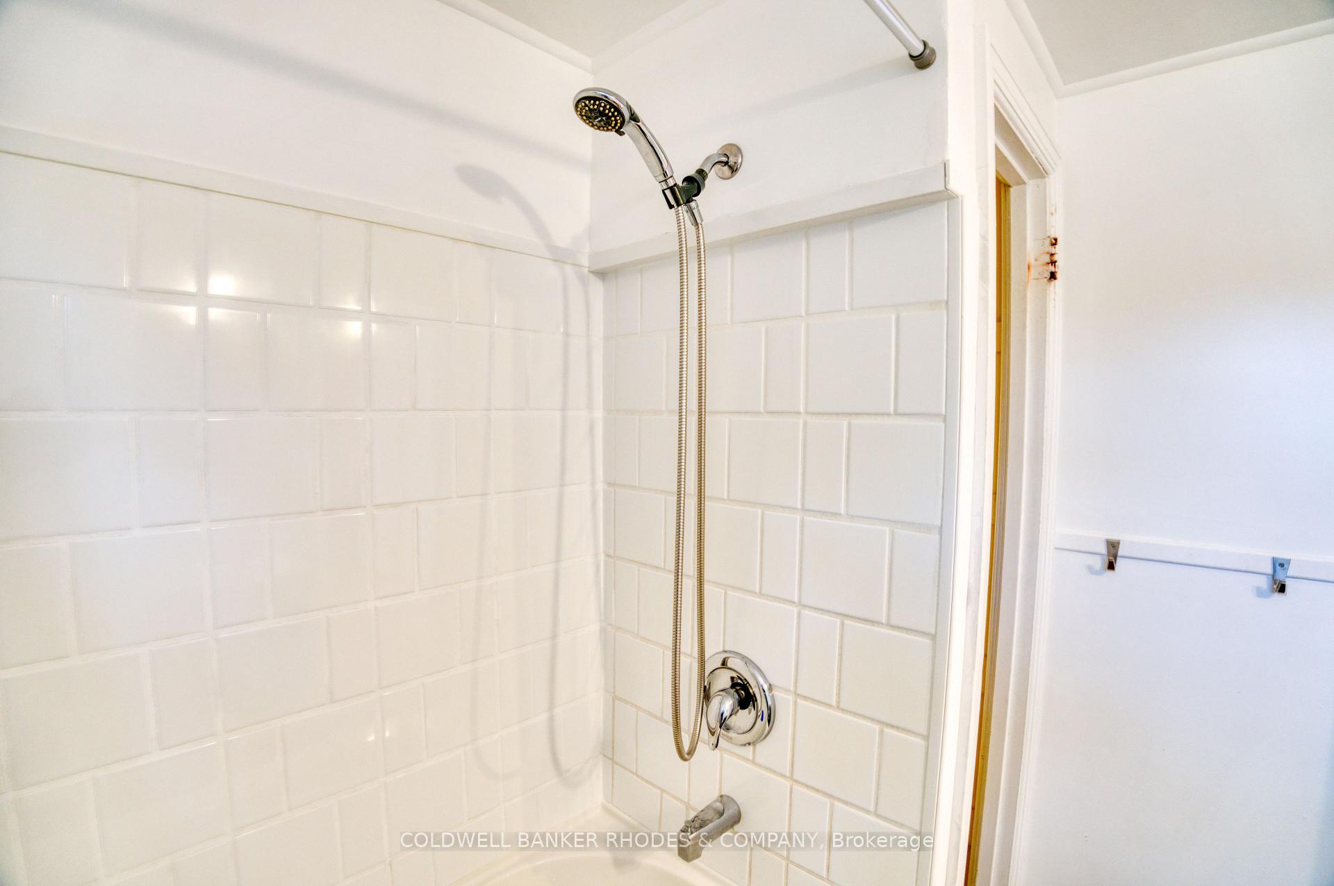 Photo 19 of 20 Bedford Crescent, Ottawa, Manor Park — HOMEH