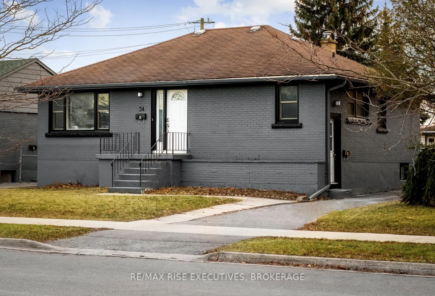 Photo 1 of Unit 2, 34 Ruskin Street, Kingston, East of Sir John A. Blvd — HOMEH