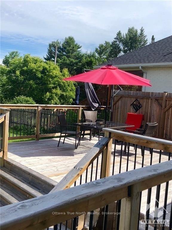 Photo 11 of 99 Palsen Street, Ottawa, Meadowlands/Crestview — HOMEH