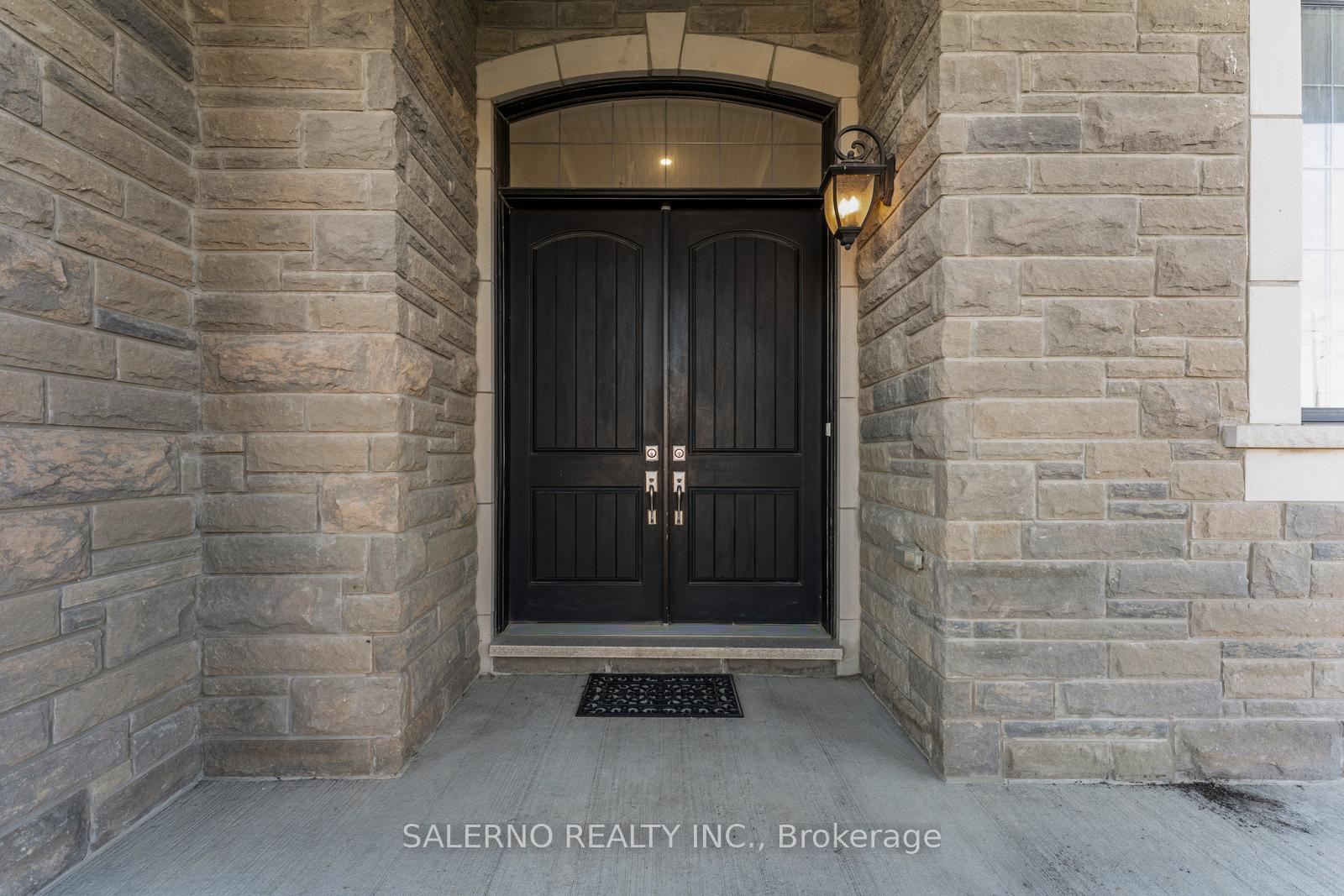 Photo 6 of 10 Elmers Lane, King, King City — HOMEH