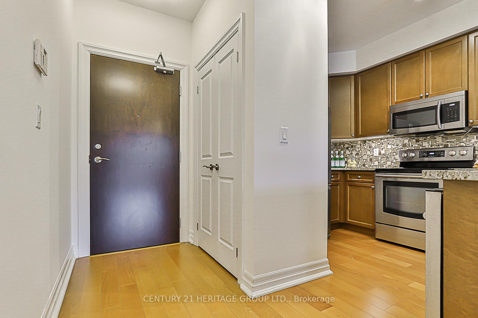 Photo 3 of Unit 336, 180 John West Way, Aurora, Bayview Wellington — HOMEH