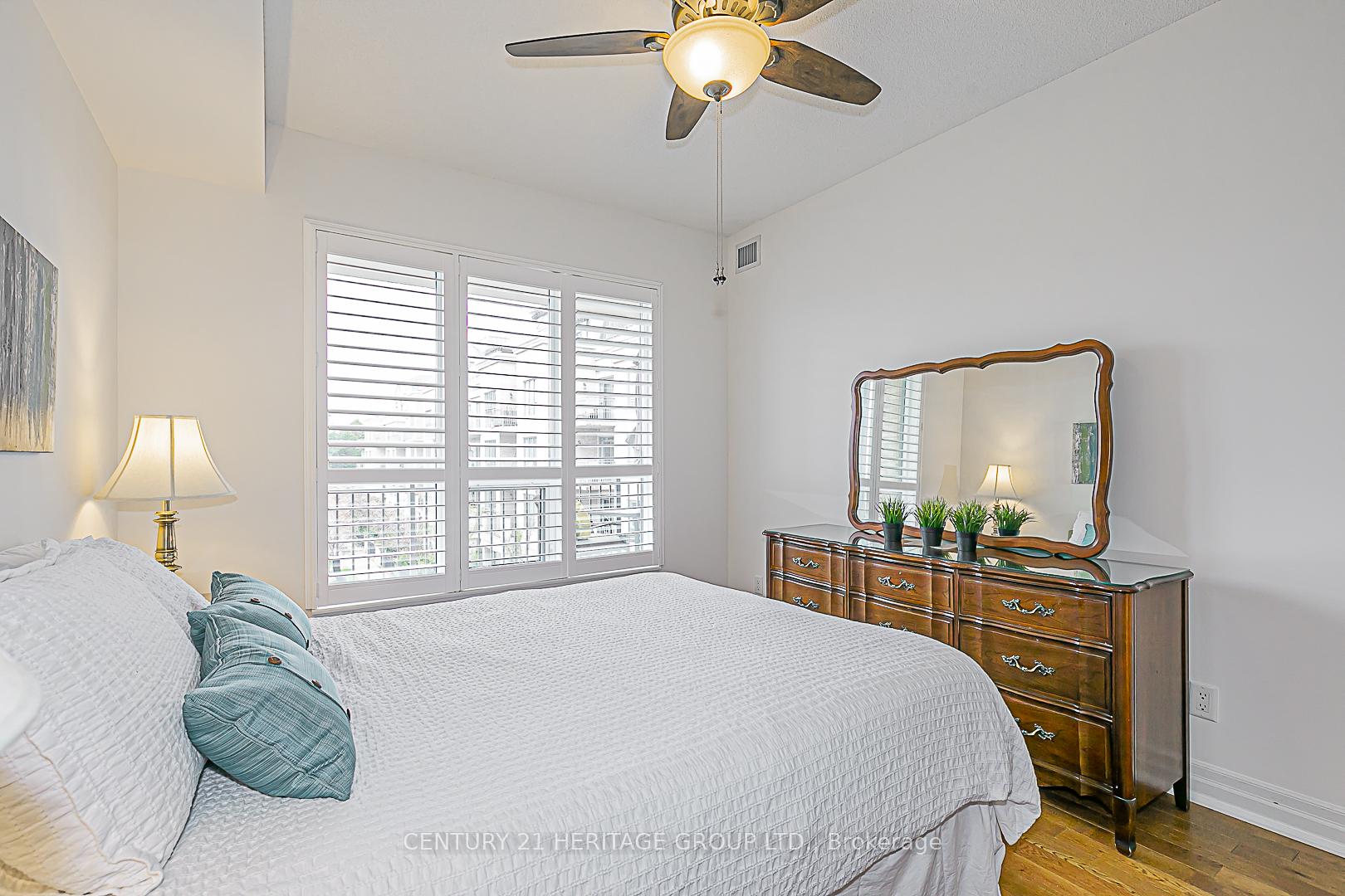 Photo 10 of Unit 336, 180 John West Way, Aurora, Bayview Wellington — HOMEH