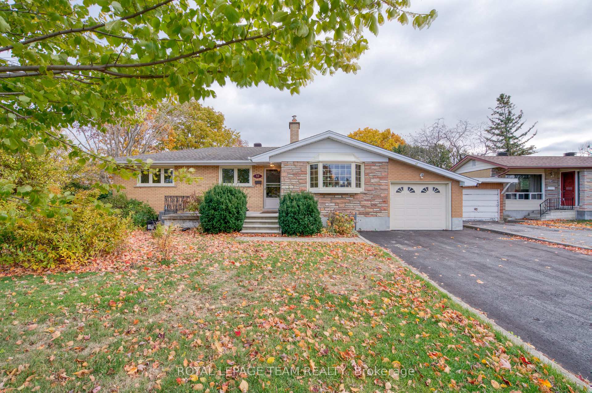 Photo 1 of 12 Oakview Avenue, Ottawa, Meadowlands/Crestview — HOMEH