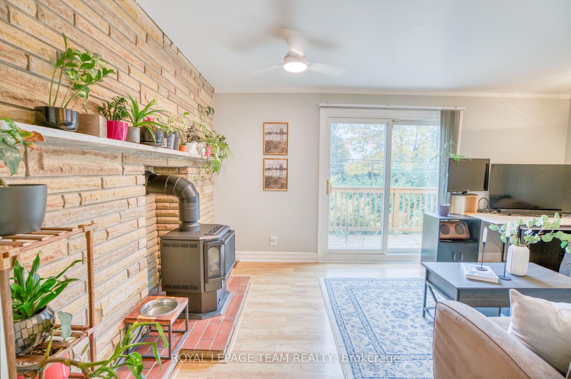 Photo 17 of 12 Oakview Avenue, Ottawa, Meadowlands/Crestview — HOMEH