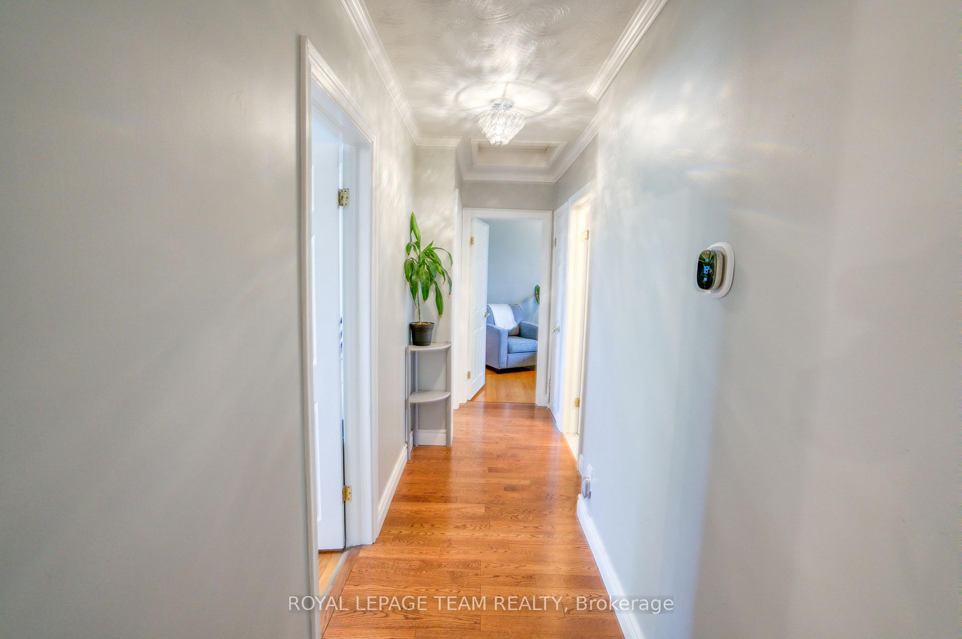 Photo 20 of 12 Oakview Avenue, Ottawa, Meadowlands/Crestview — HOMEH