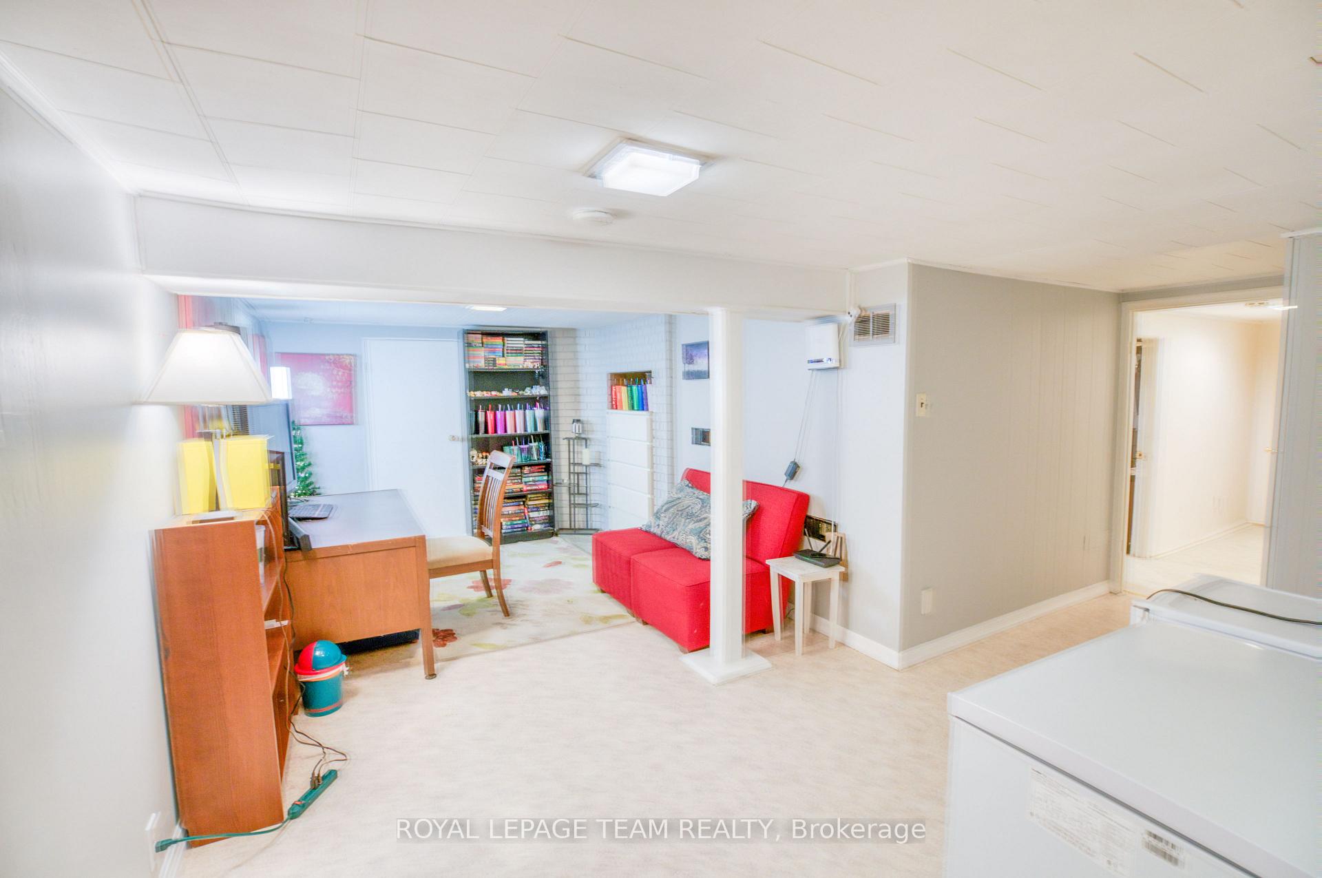 Photo 26 of 12 Oakview Avenue, Ottawa, Meadowlands/Crestview — HOMEH