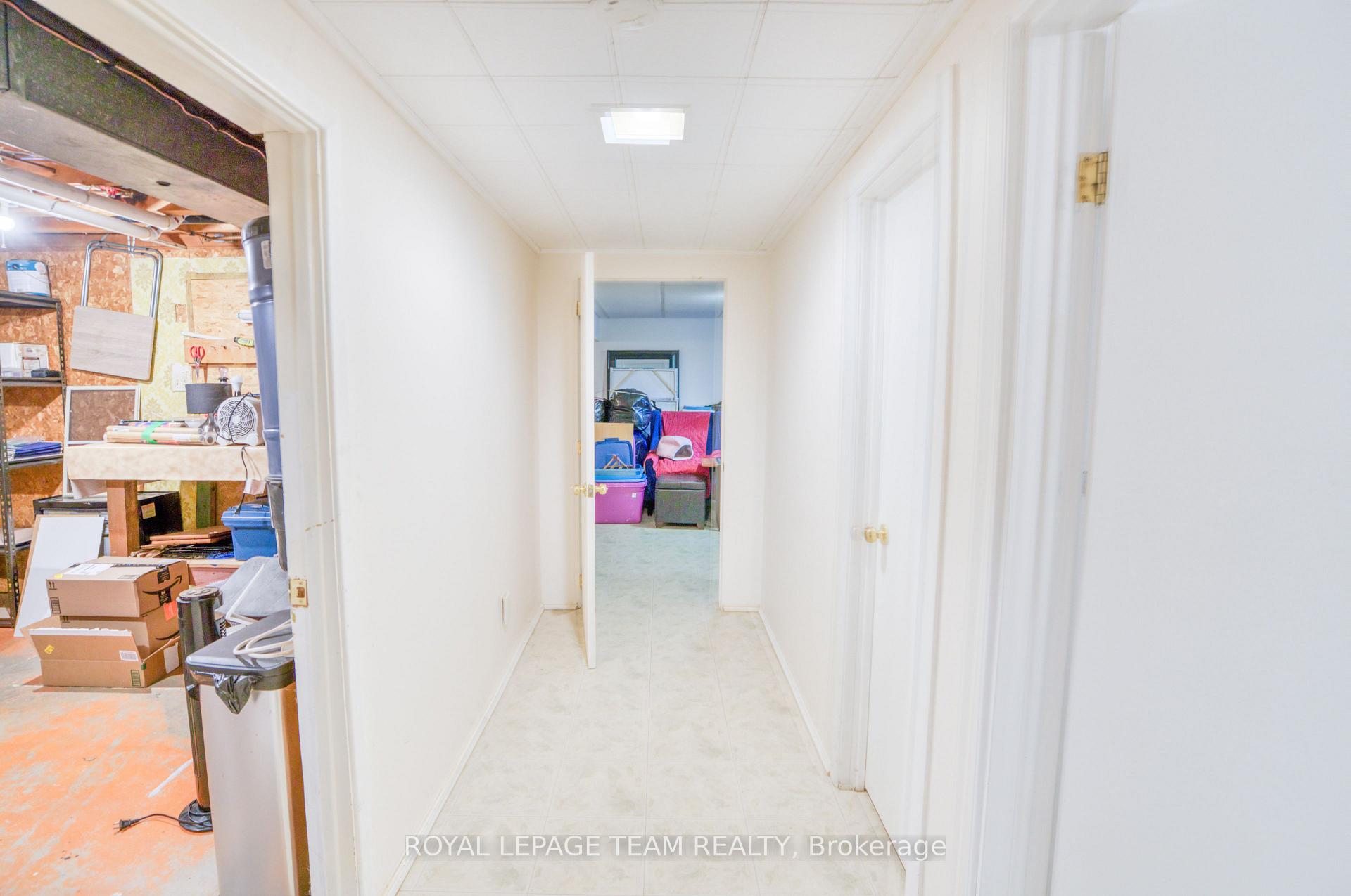 Photo 30 of 12 Oakview Avenue, Ottawa, Meadowlands/Crestview — HOMEH