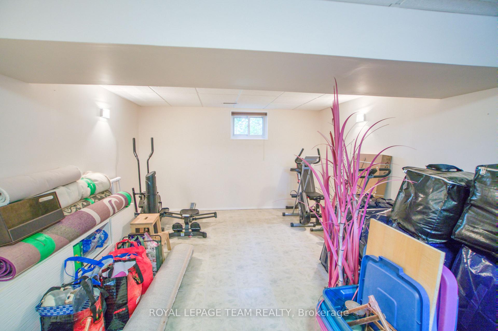 Photo 31 of 12 Oakview Avenue, Ottawa, Meadowlands/Crestview — HOMEH