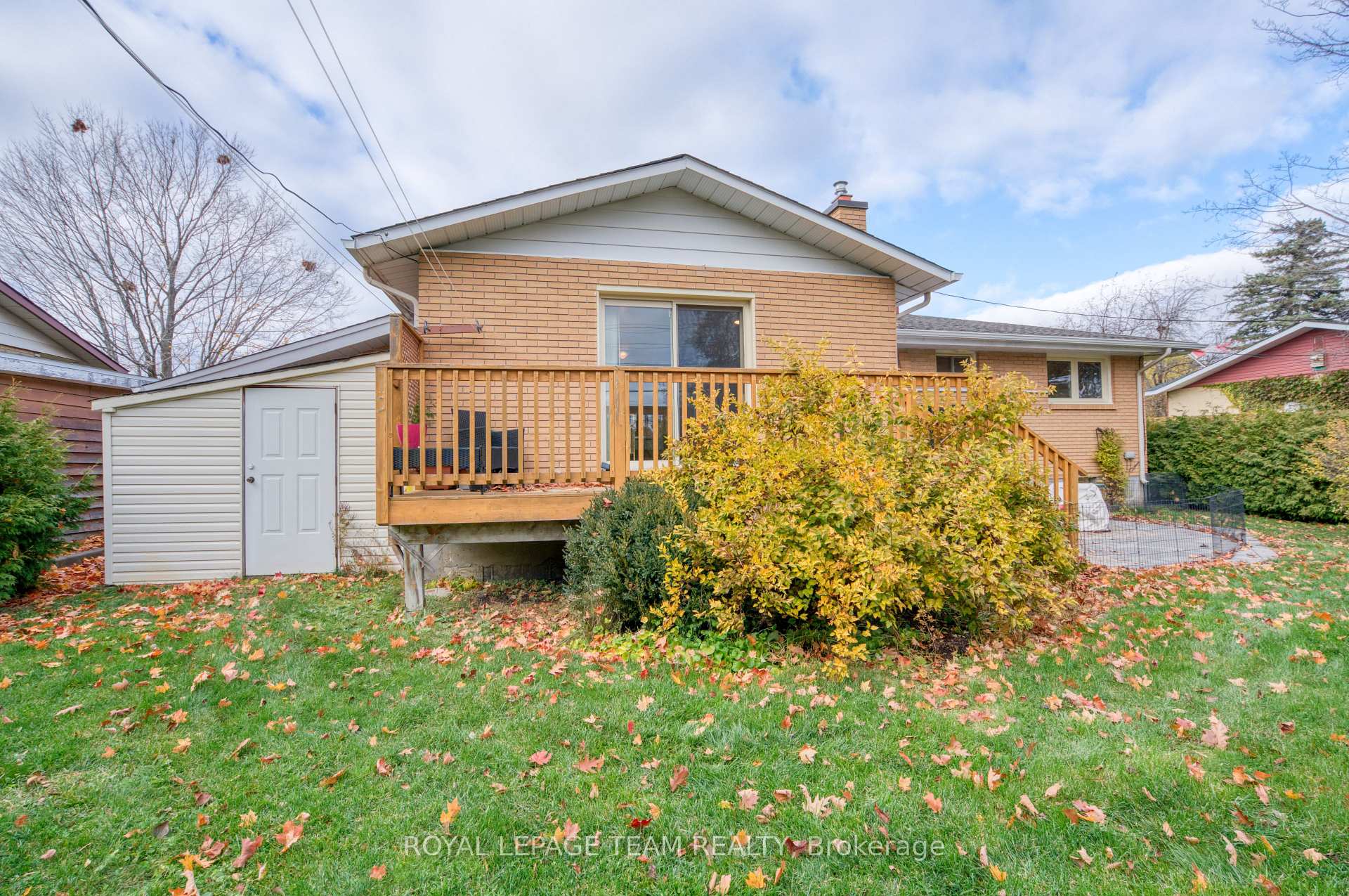 Photo 36 of 12 Oakview Avenue, Ottawa, Meadowlands/Crestview — HOMEH