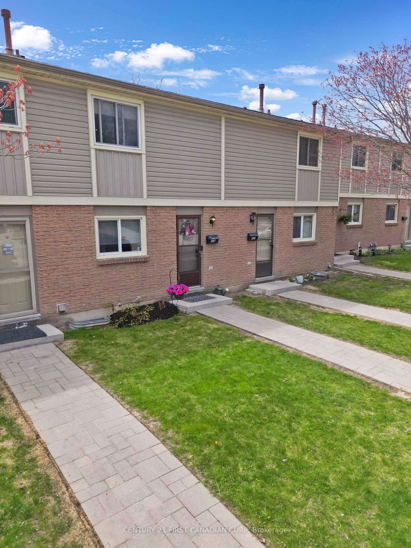 Photo 13 of Unit 105, 257 Pioneer Drive, Kitchener — HOMEH
