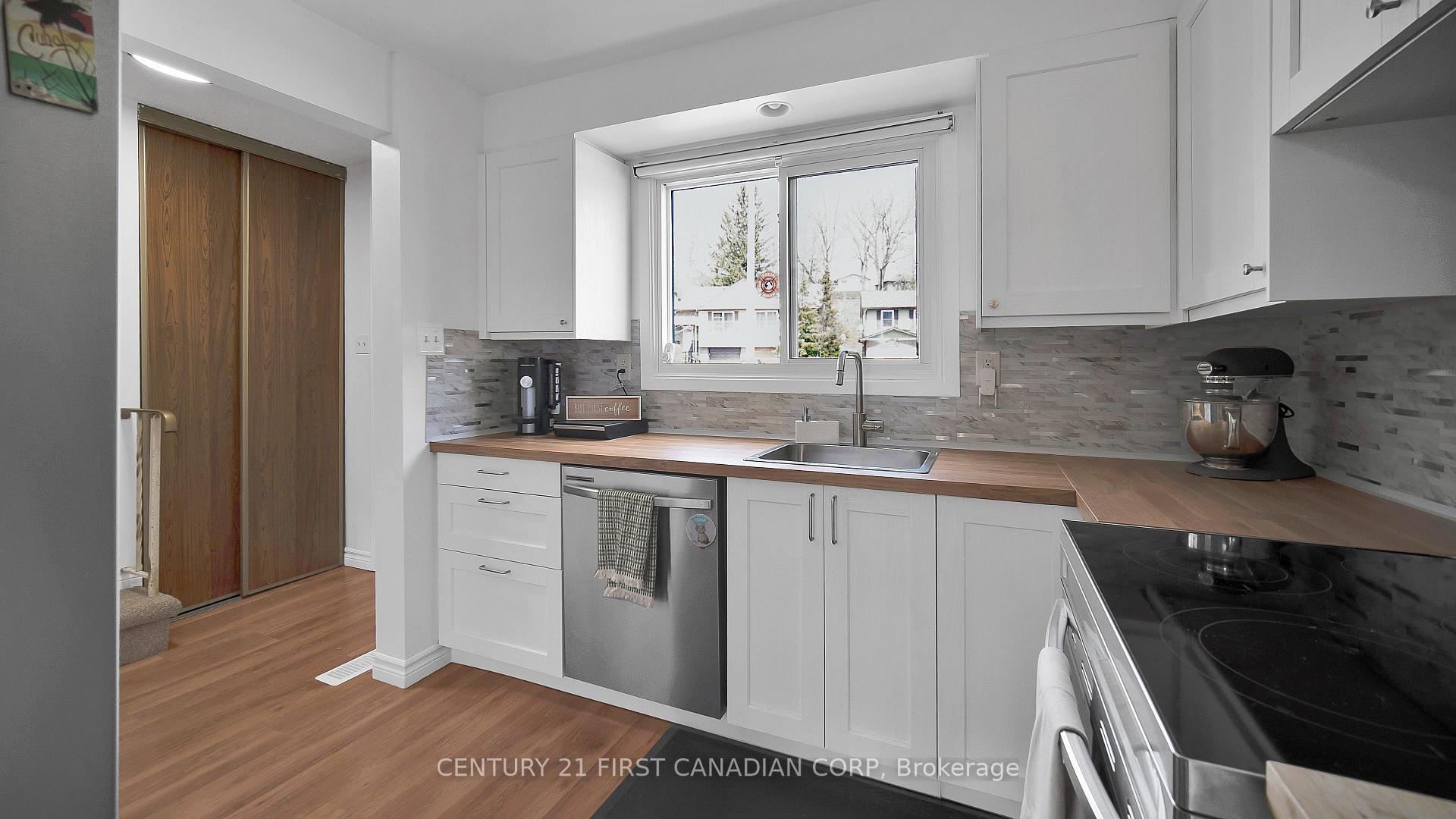 Photo 2 of Unit 105, 257 Pioneer Drive, Kitchener — HOMEH