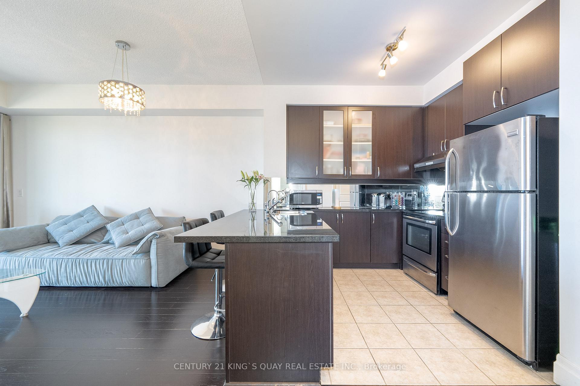 Photo 8 of Unit 409, 111 Upper Duke Crescent, Markham, Unionville — HOMEH