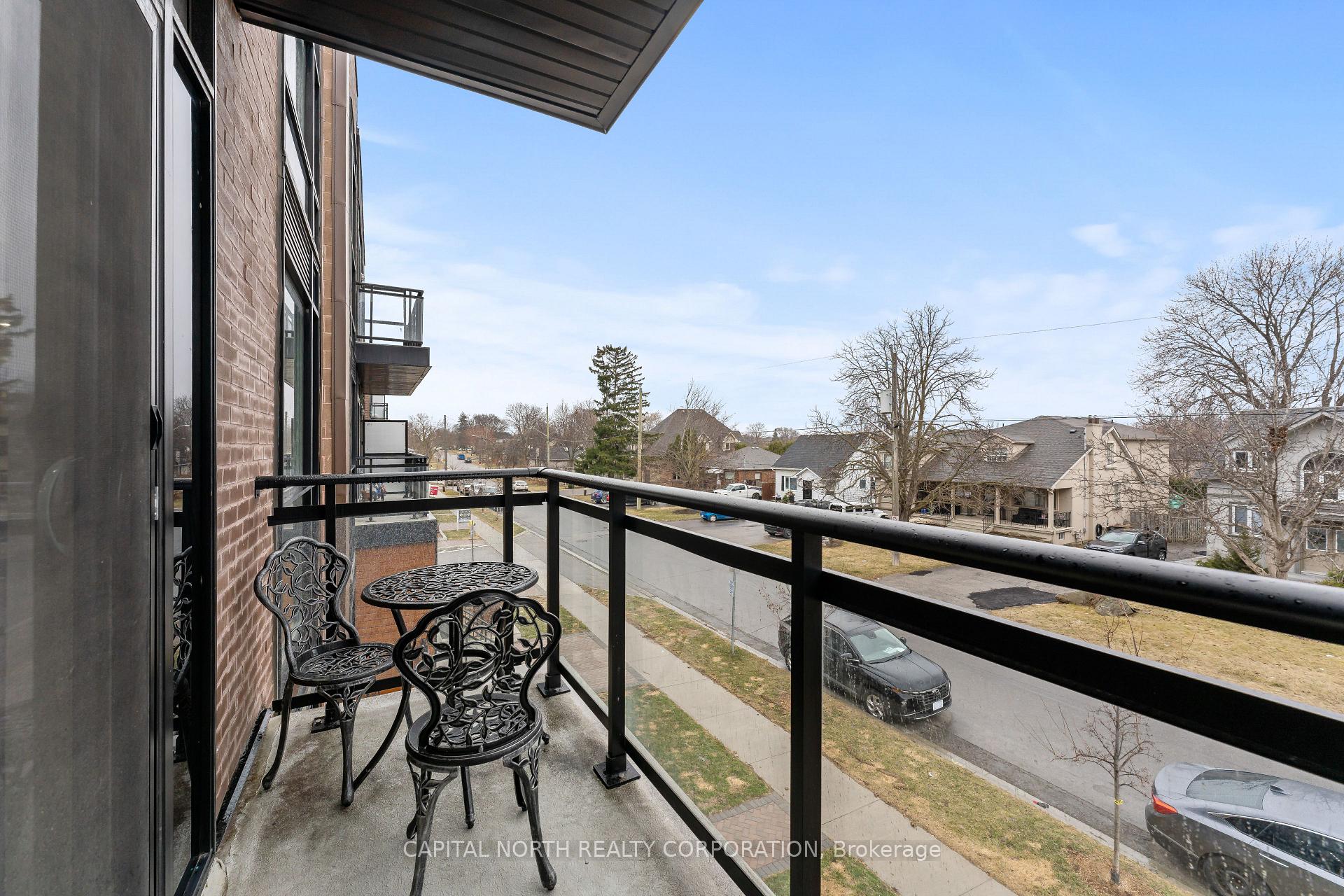 Photo 3 of Unit 903, 52 Coles Avenue, Vaughan, Vaughan Grove — HOMEH