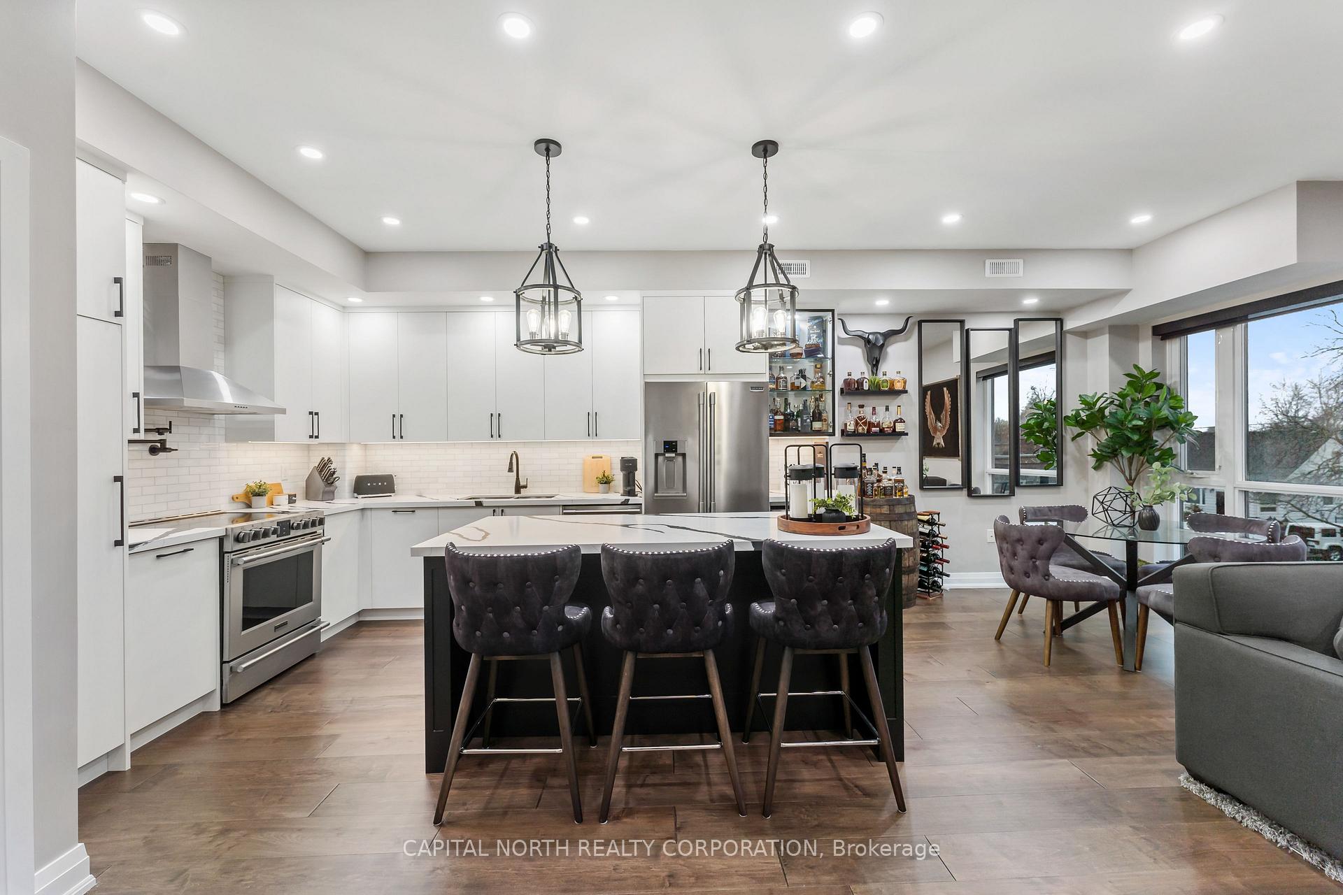 Photo 8 of Unit 903, 52 Coles Avenue, Vaughan, Vaughan Grove — HOMEH