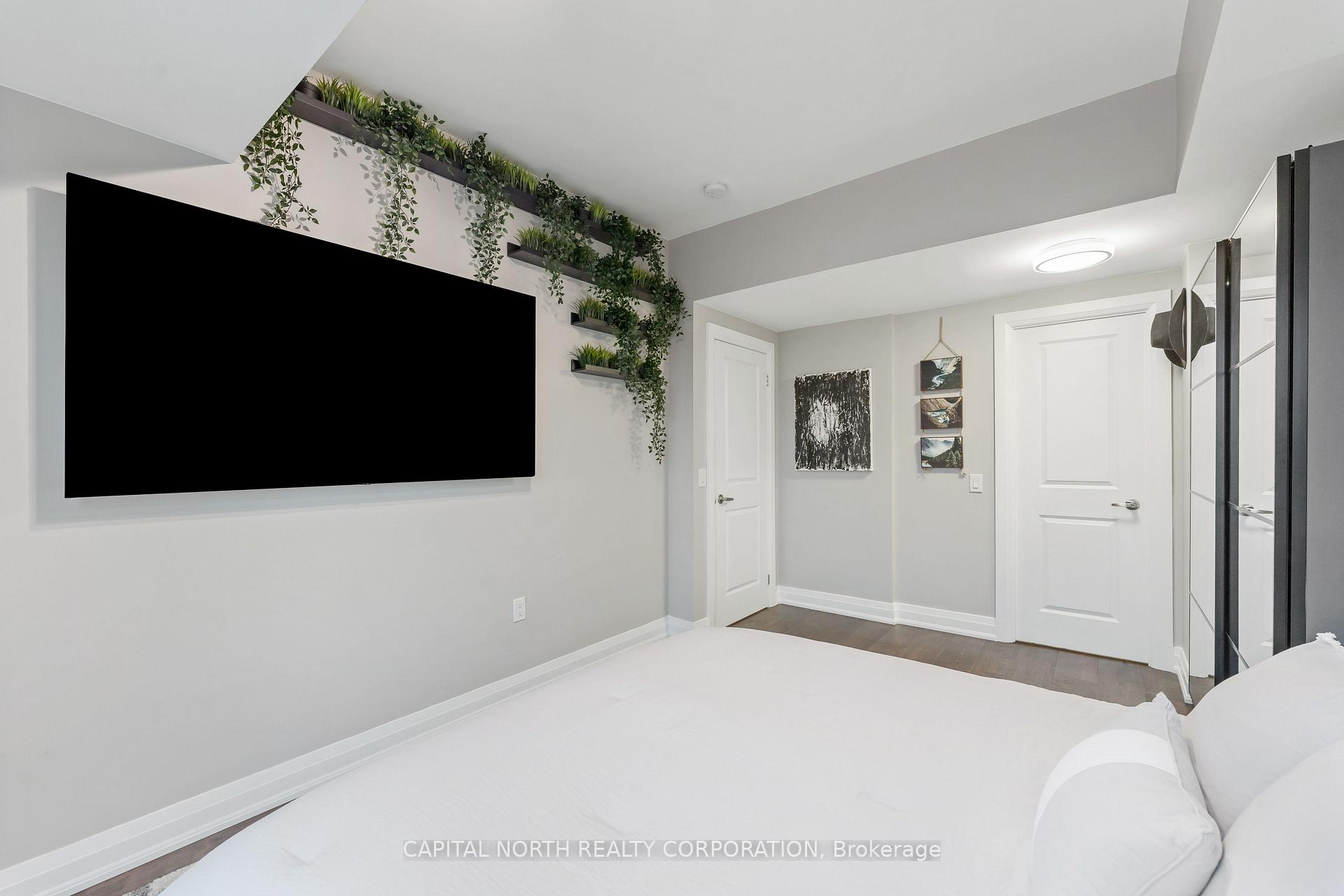 Photo 15 of Unit 903, 52 Coles Avenue, Vaughan, Vaughan Grove — HOMEH
