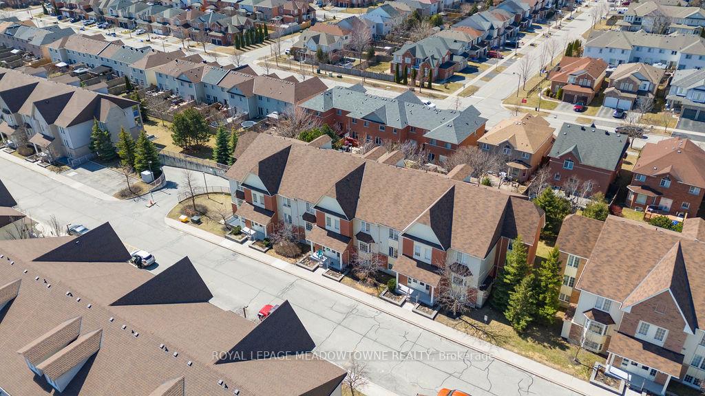 Photo 16 of Unit 2, 16 Petra Way, Whitby, Pringle Creek — HOMEH