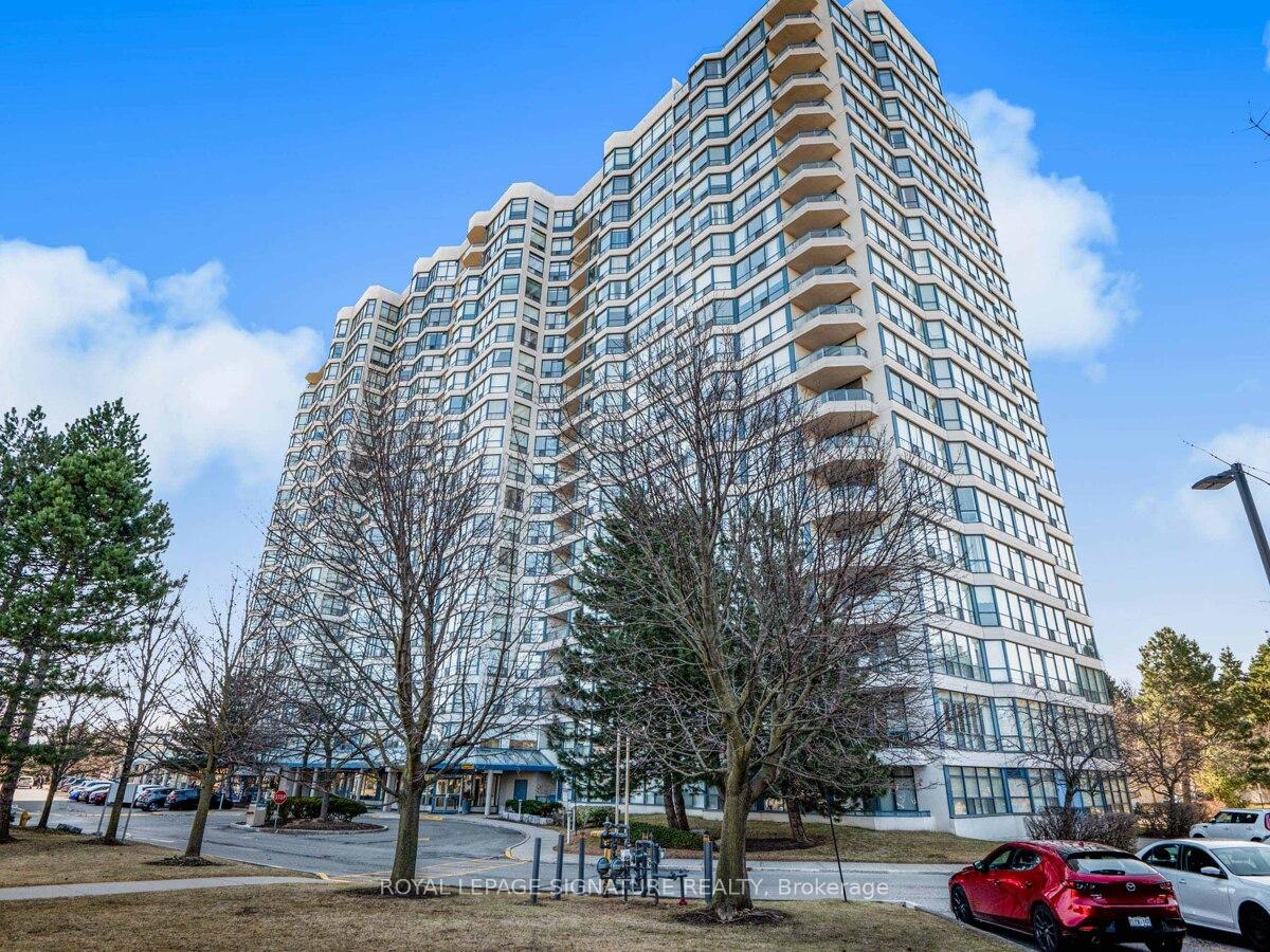 Front of Unit 1509, 1 Clark Avenue