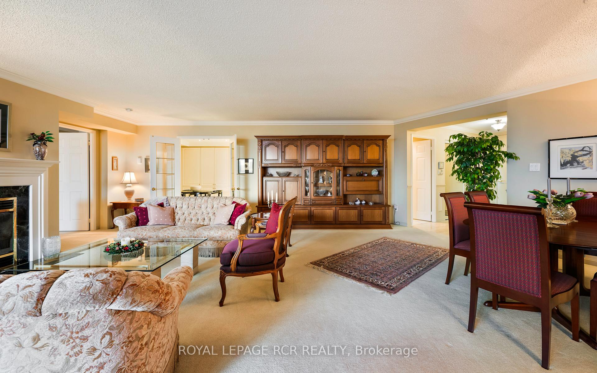 Photo 5 of Unit 1112, 610 Bullock Drive, Markham, Markville — HOMEH