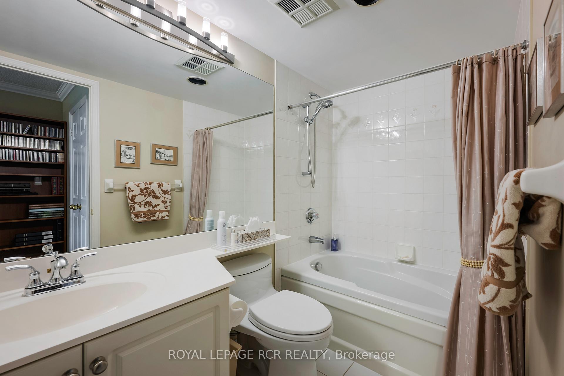 Photo 23 of Unit 1112, 610 Bullock Drive, Markham, Markville — HOMEH