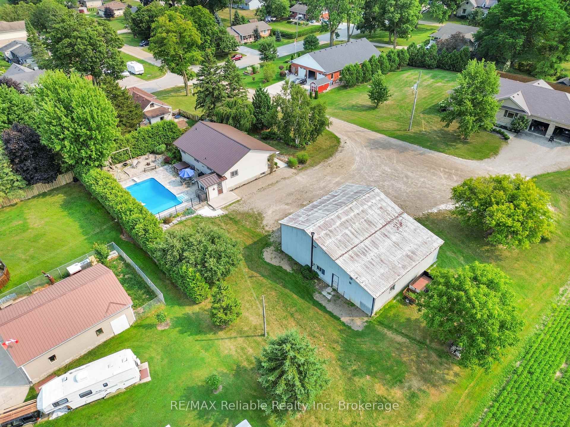 Photo 5 of 43 Second Street, Huron East, Egmondville — HOMEH