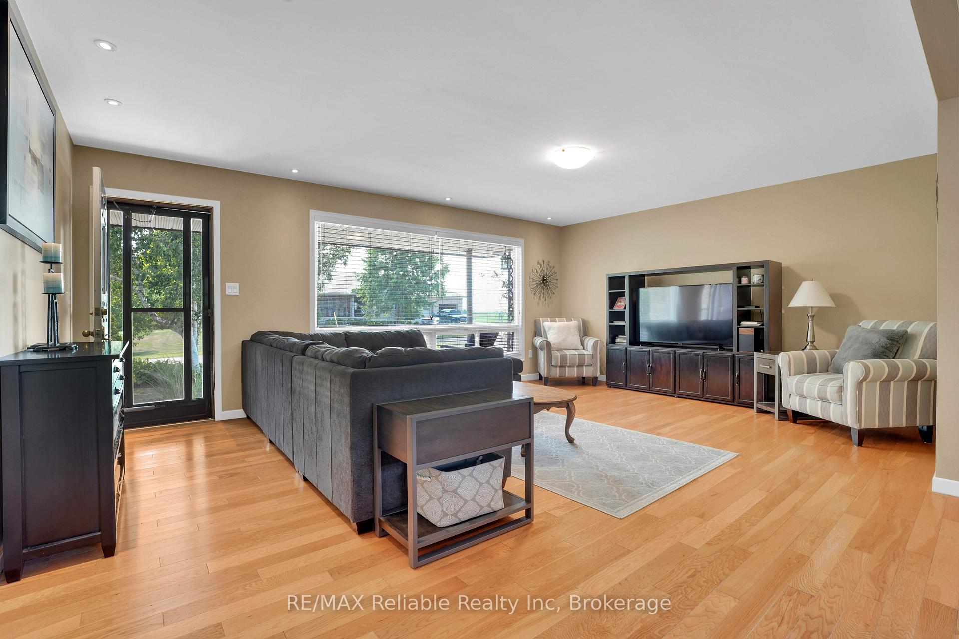 Photo 13 of 43 Second Street, Huron East, Egmondville — HOMEH