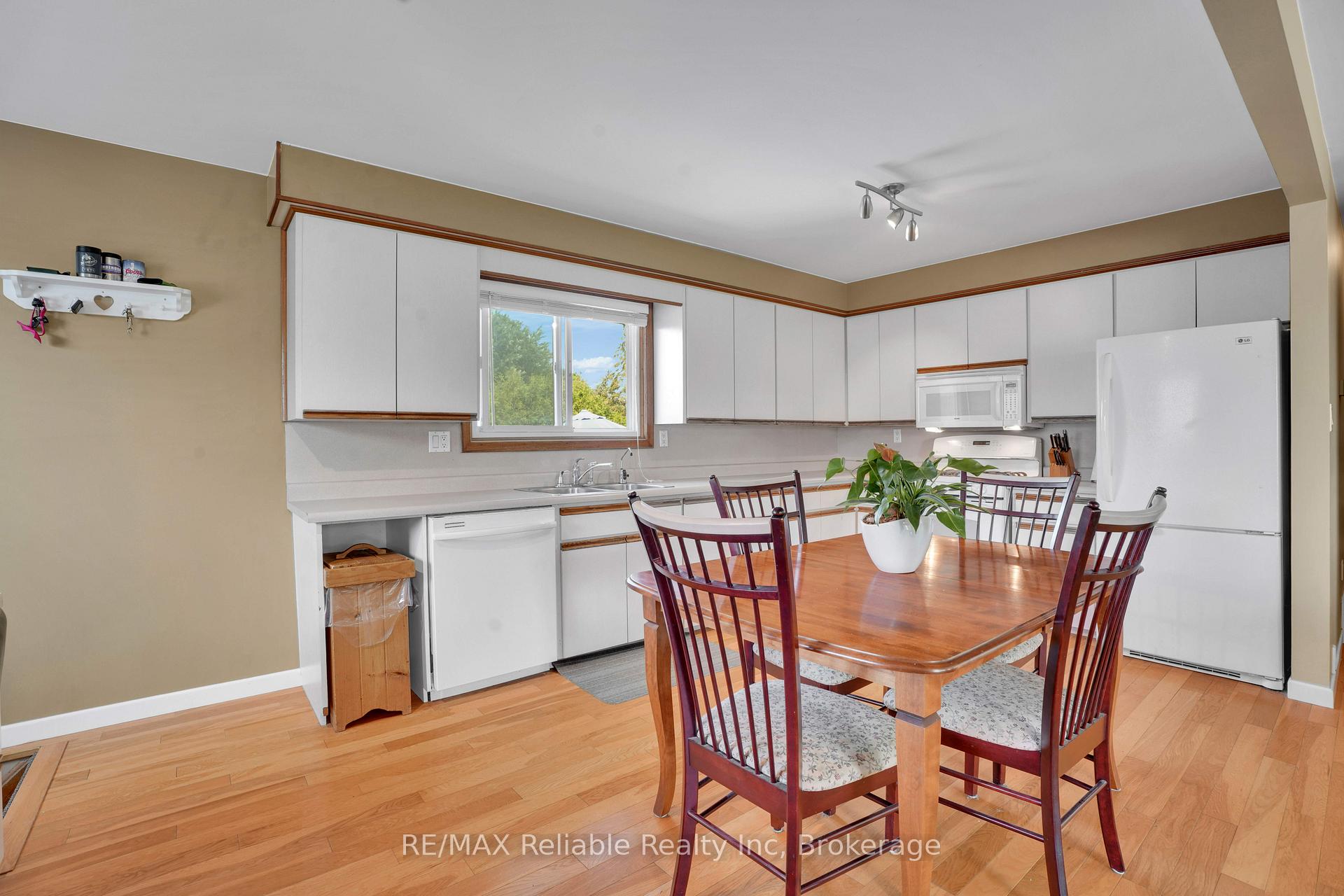 Photo 17 of 43 Second Street, Huron East, Egmondville — HOMEH