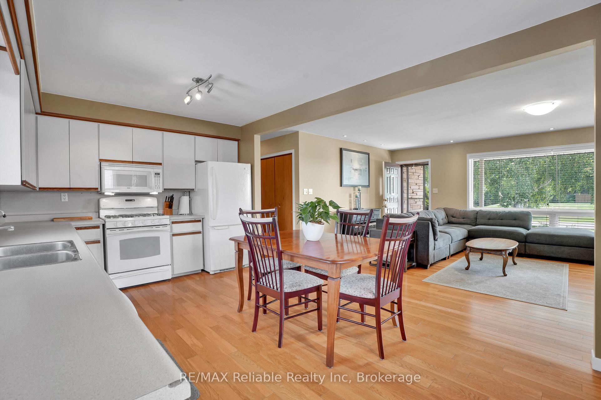 Photo 18 of 43 Second Street, Huron East, Egmondville — HOMEH